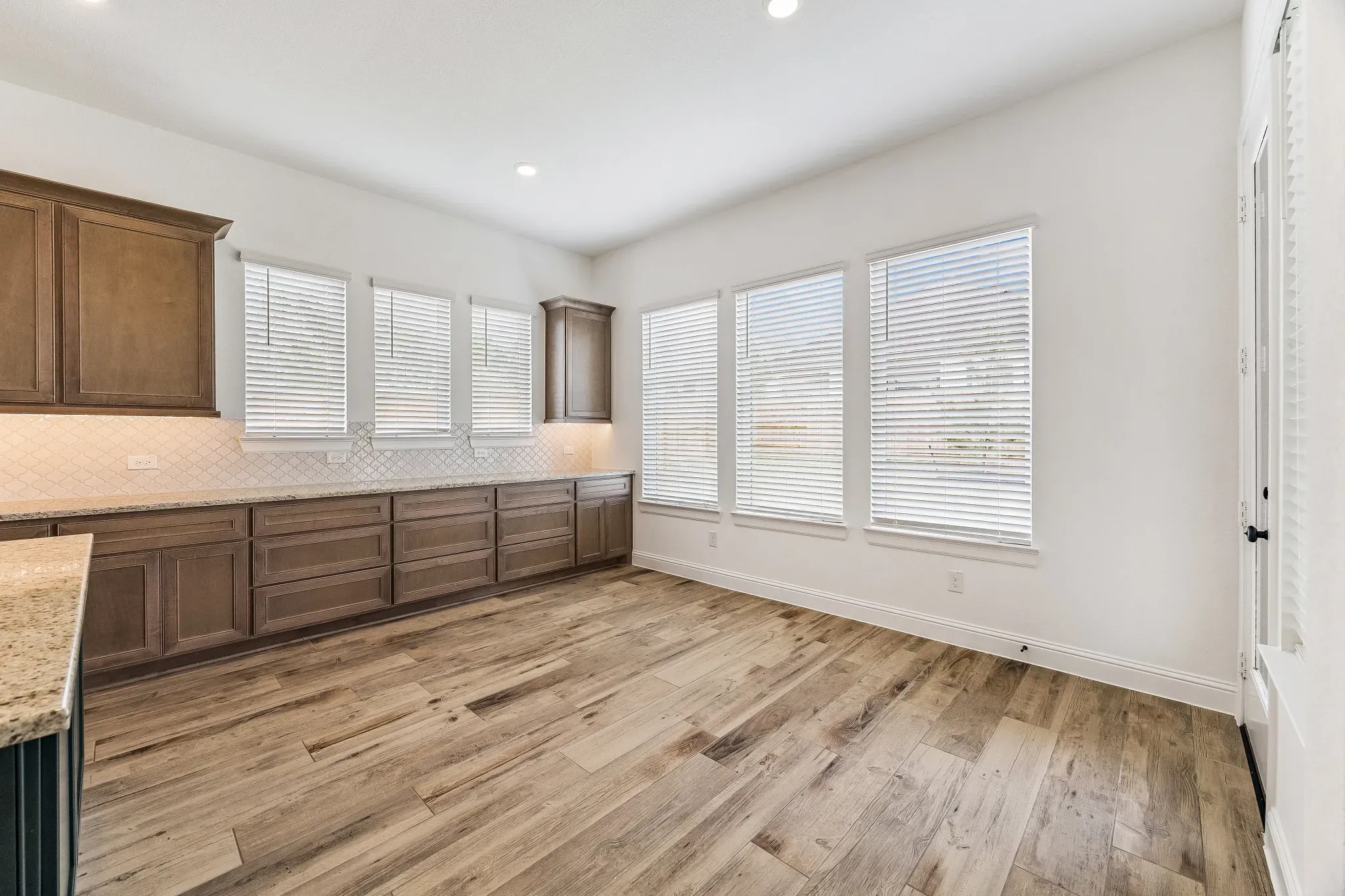 Plan 5072 Dining
