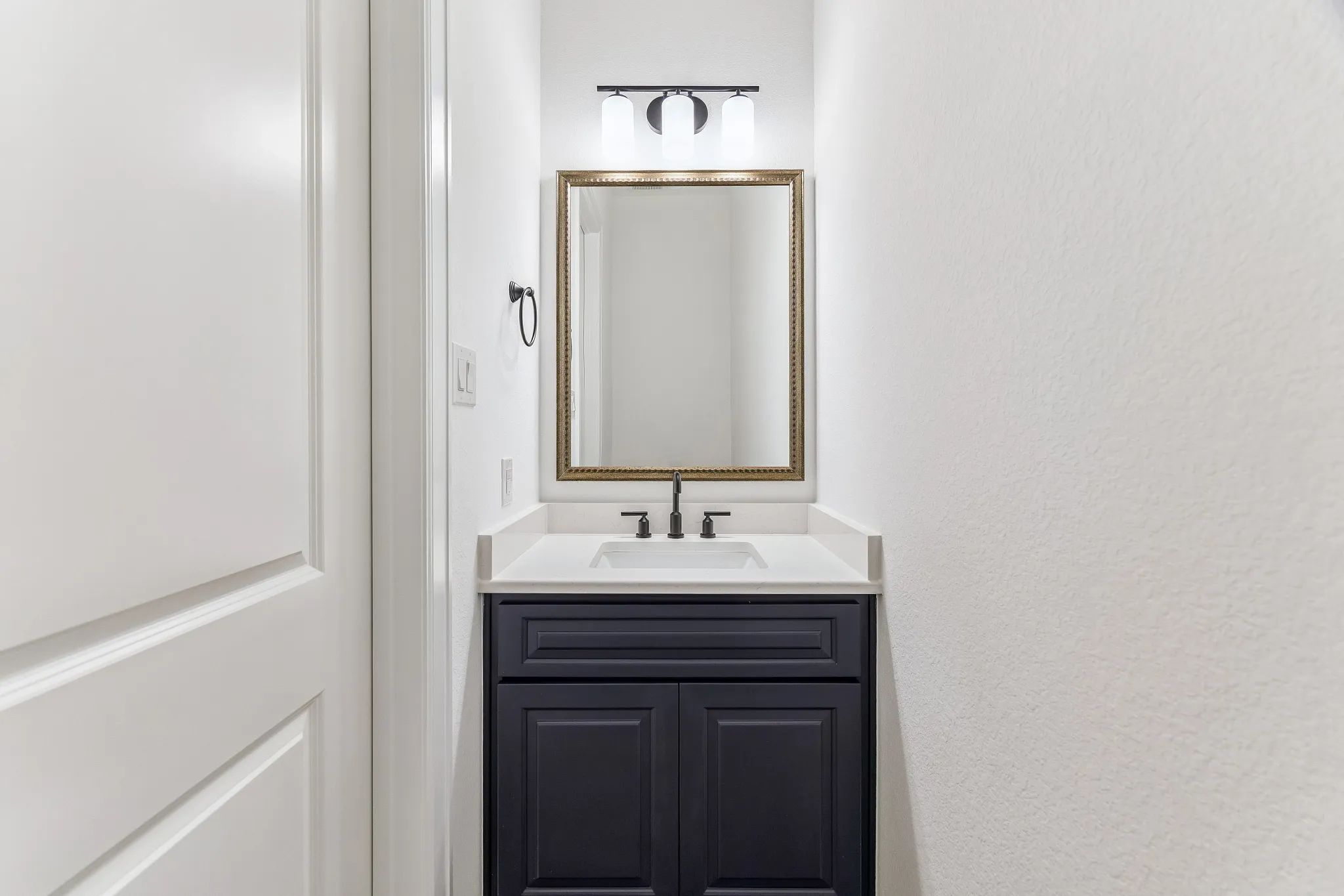 Plan 5072 Powder Room