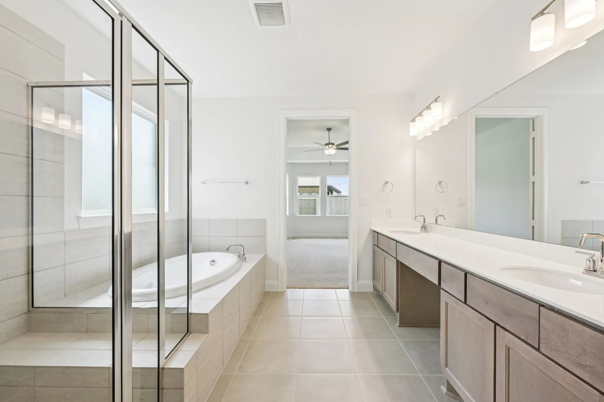 Homesite 5208 Primary Bath