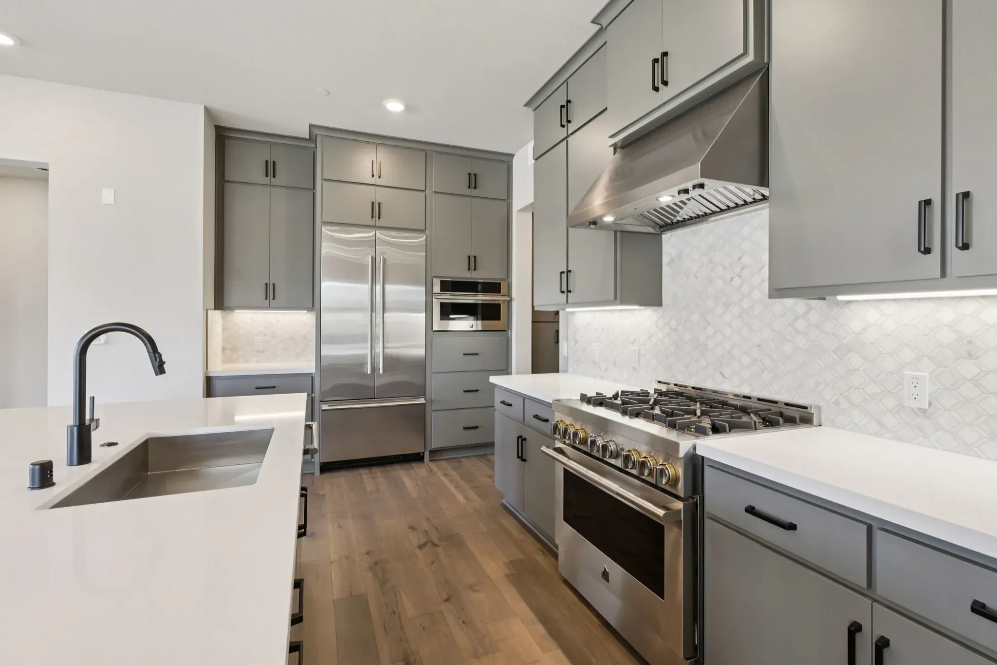Rooftops Homesite 404 Kitchen