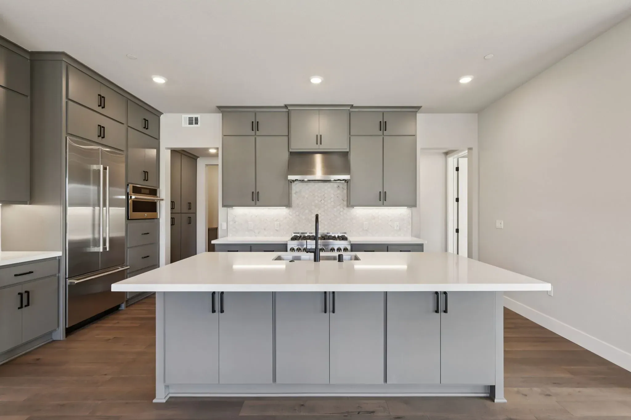 Rooftops Homesite 404 Kitchen