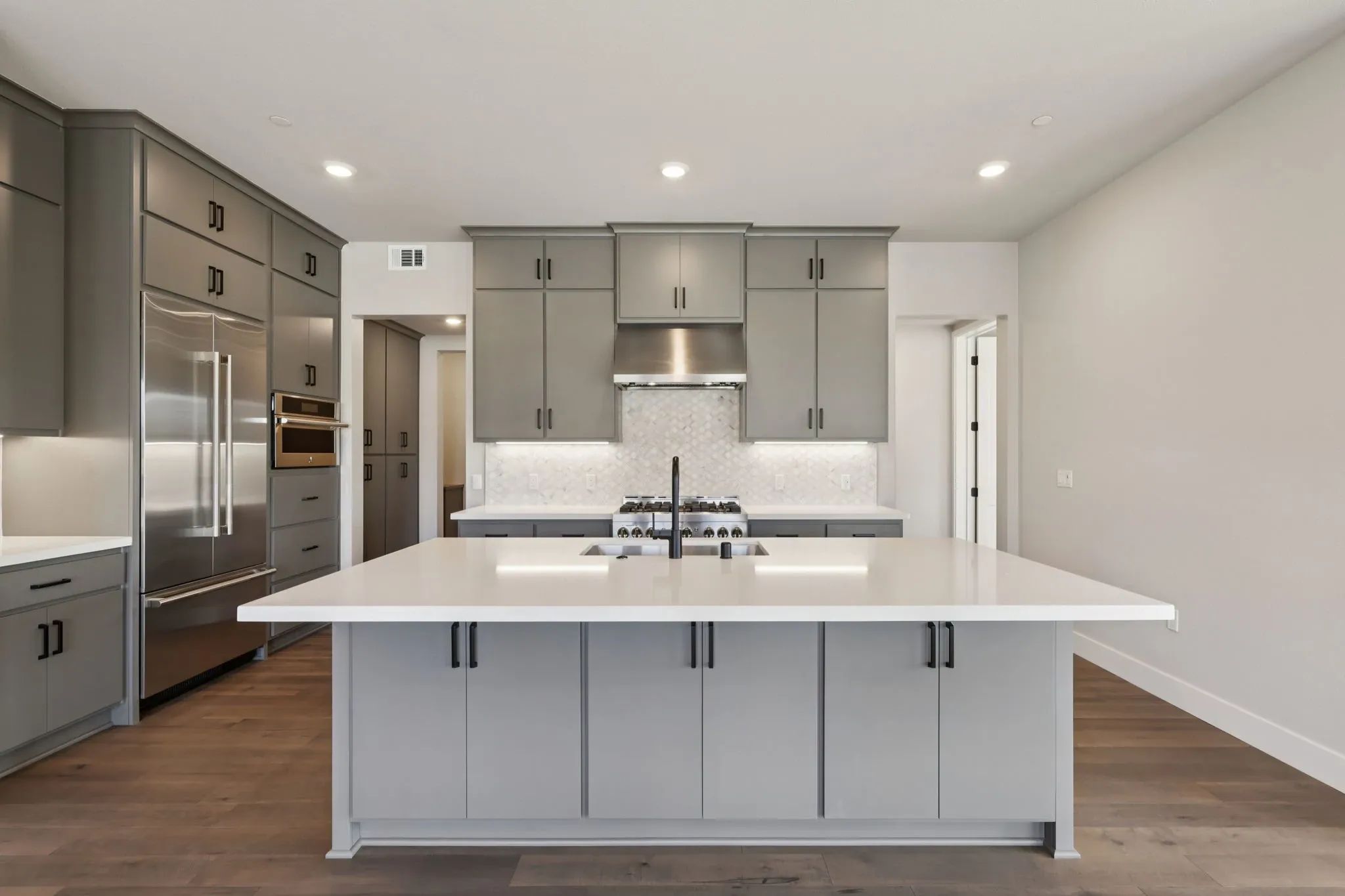 Rooftops Homesite 404 Kitchen