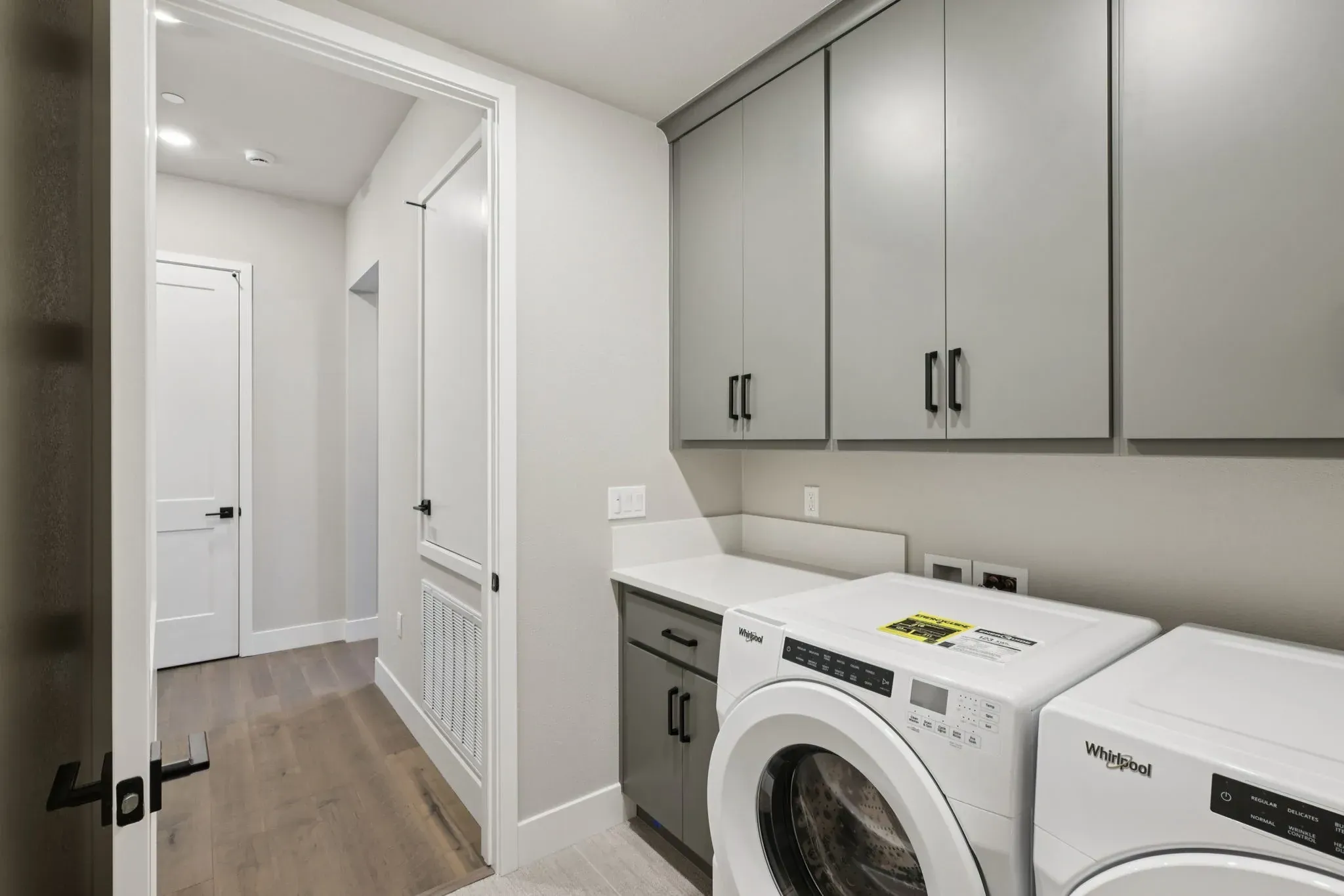 Rooftops Homesite 404 Laundry