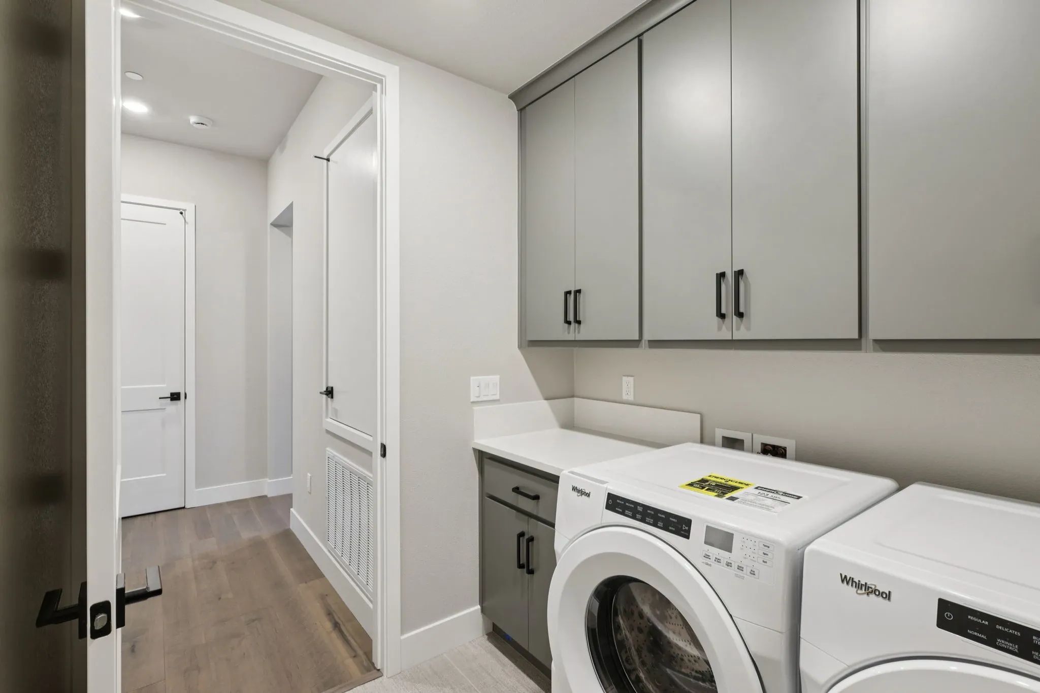 Rooftops Homesite 404 Laundry