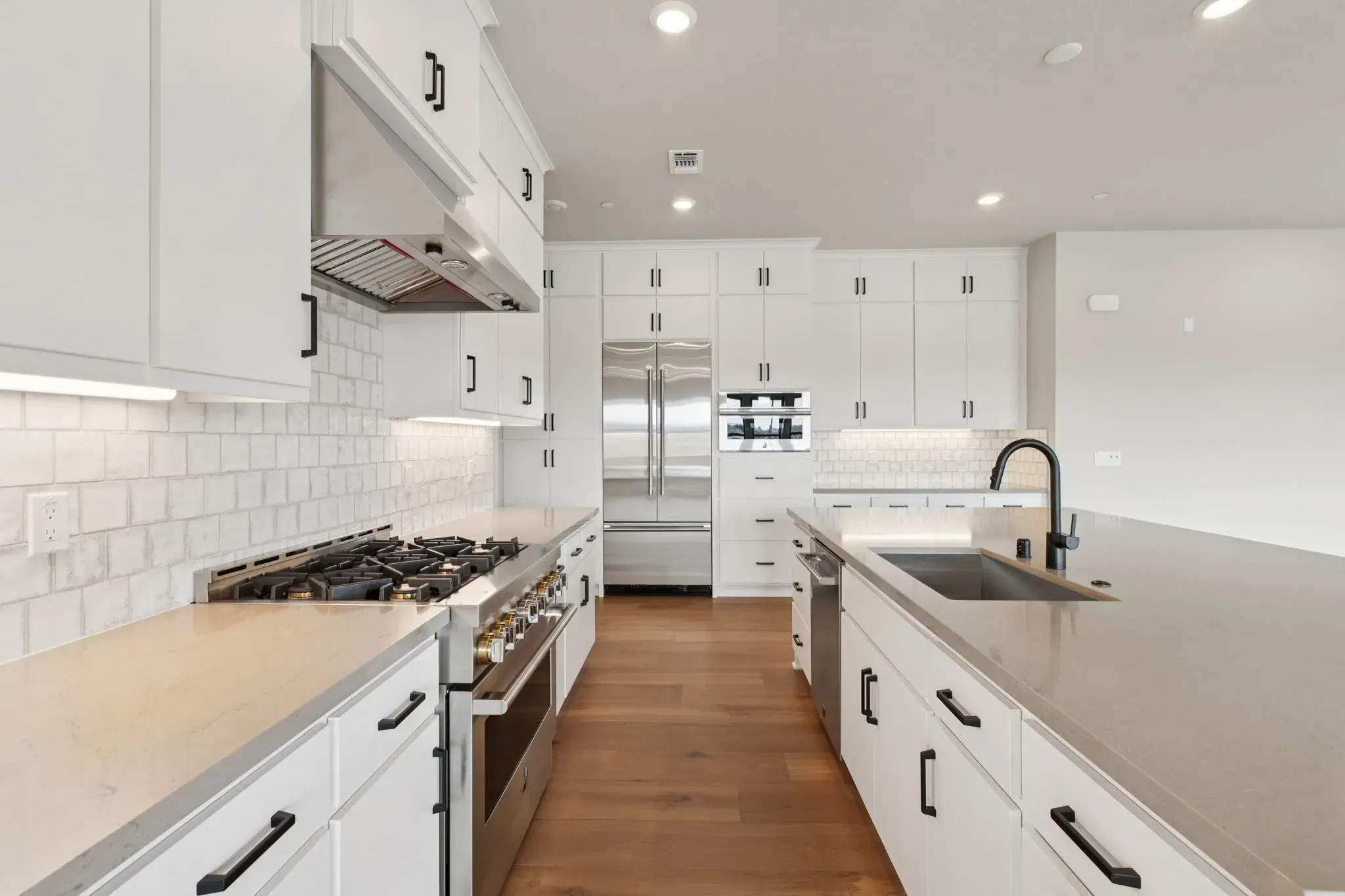Rooftops Lot 405 Kitchen