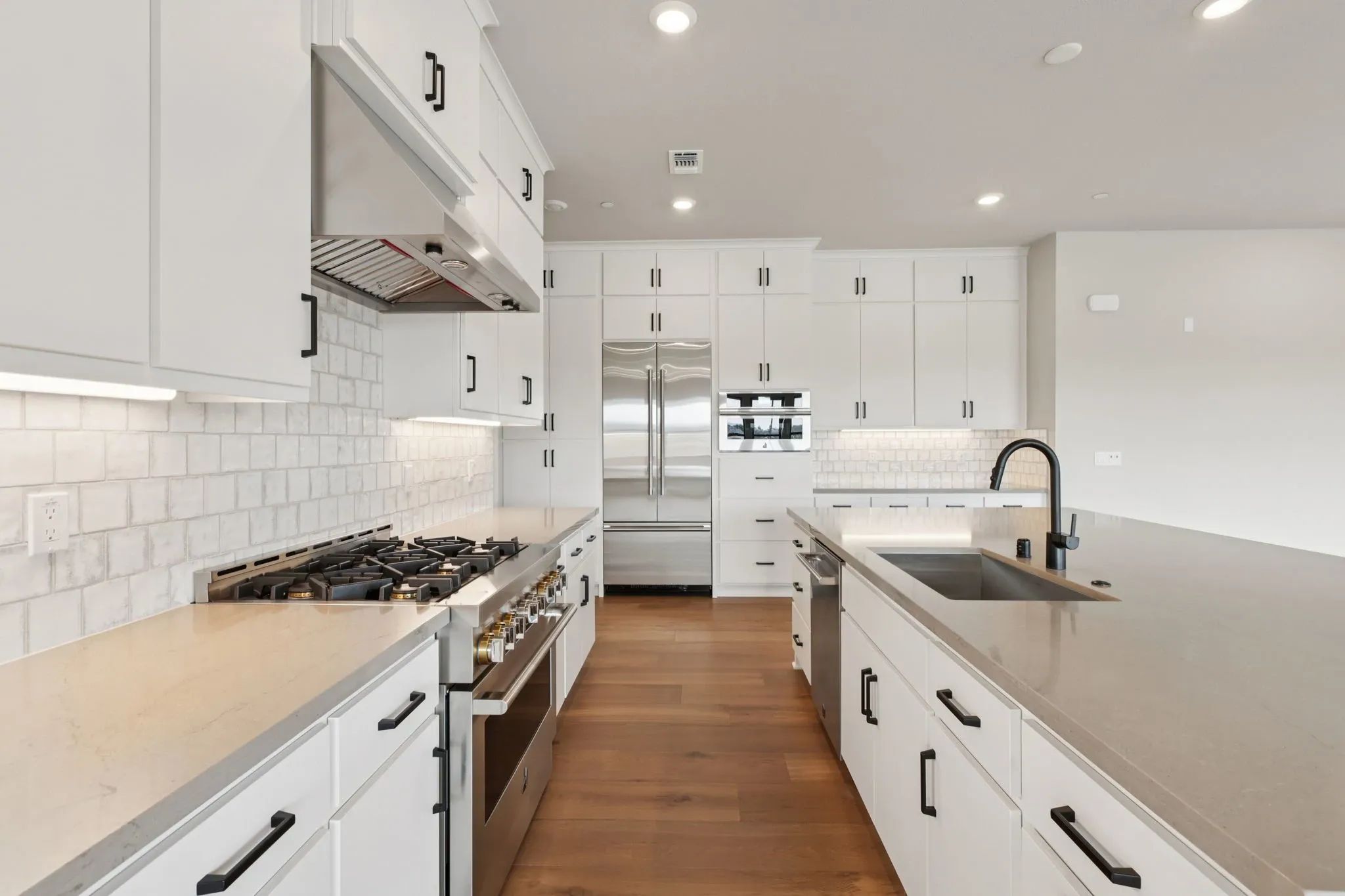 Rooftops Lot 405 Kitchen