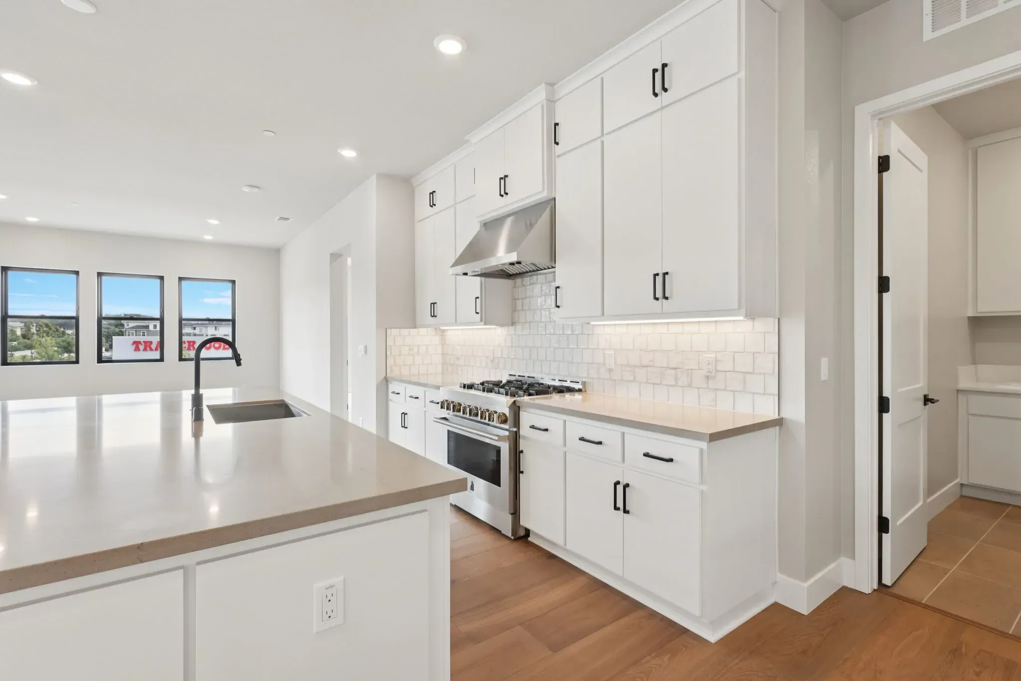 Rooftops Lot 405 Kitchen