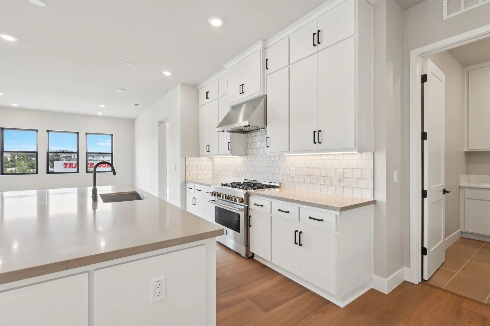Rooftops Lot 405 Kitchen