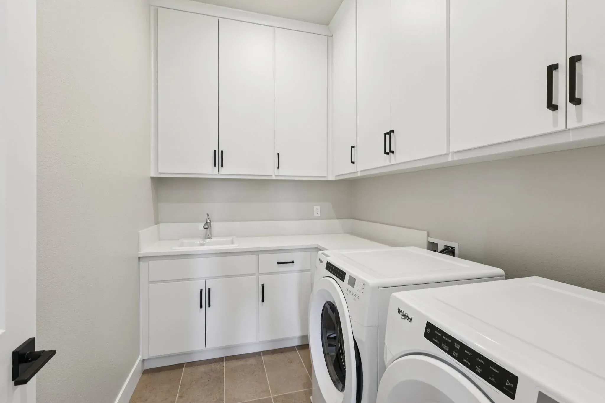 Rooftops Lot 405 Laundry