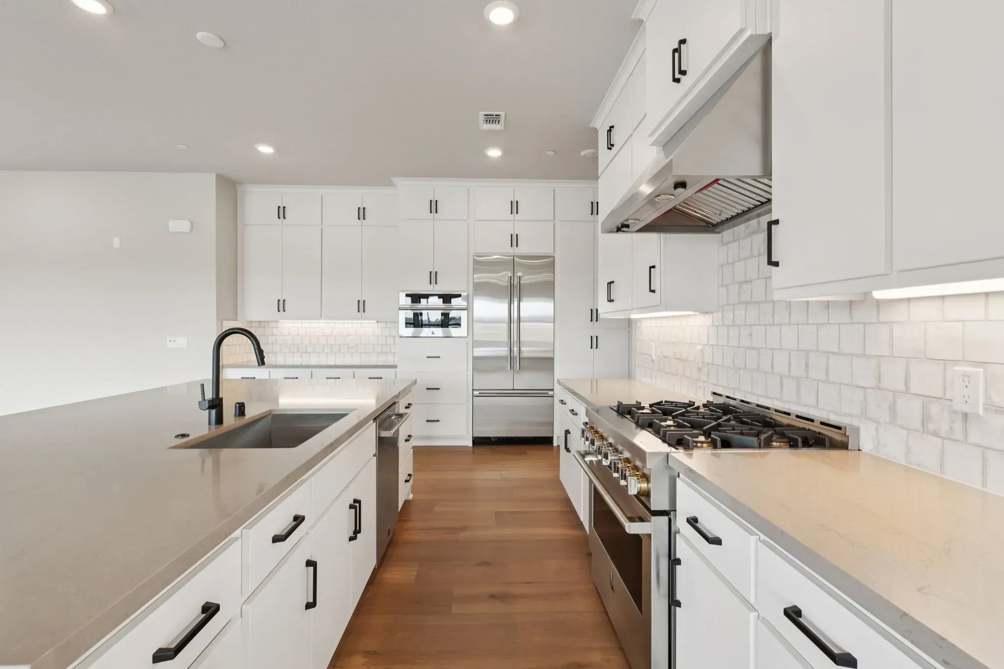 Rooftops Homesite 901 Kitchen