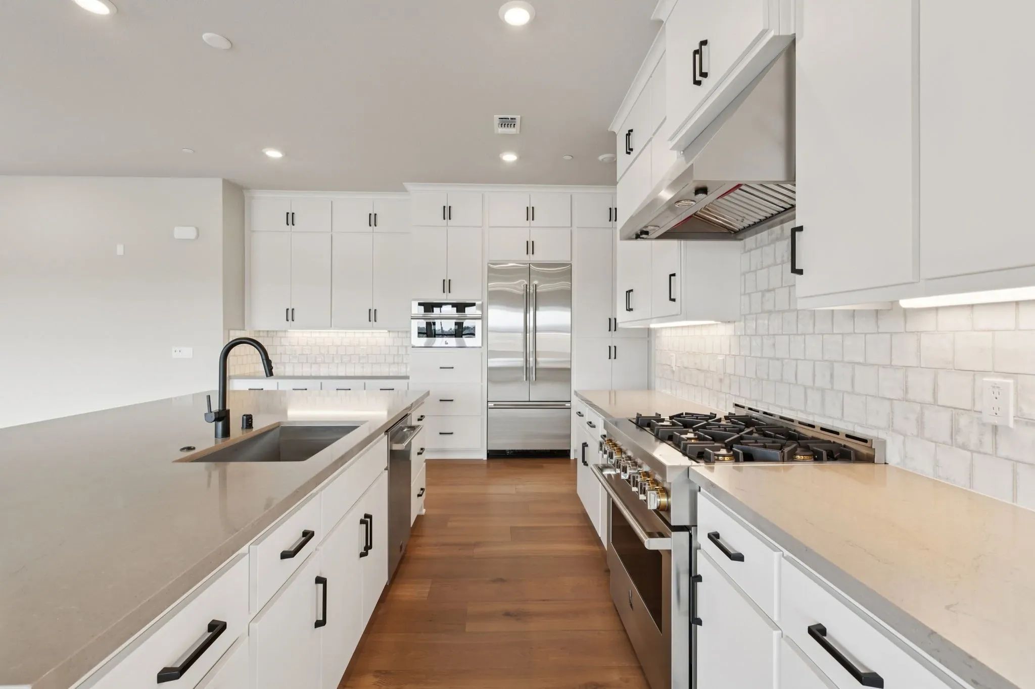 Rooftops Homesite 901 Kitchen