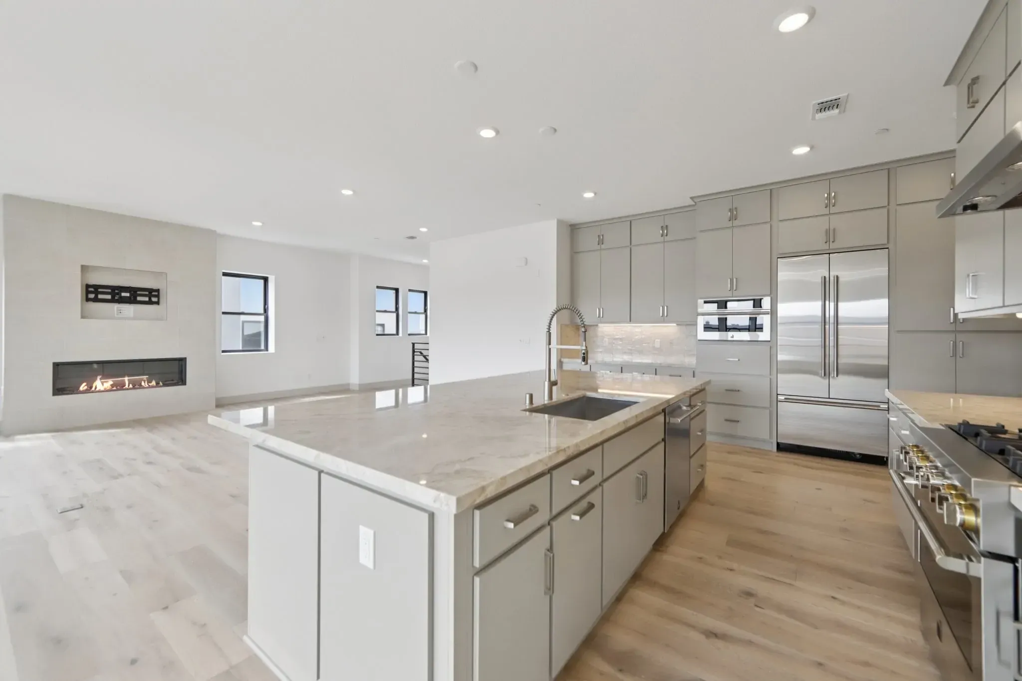 Rooftops Homesite 1001 Kitchen