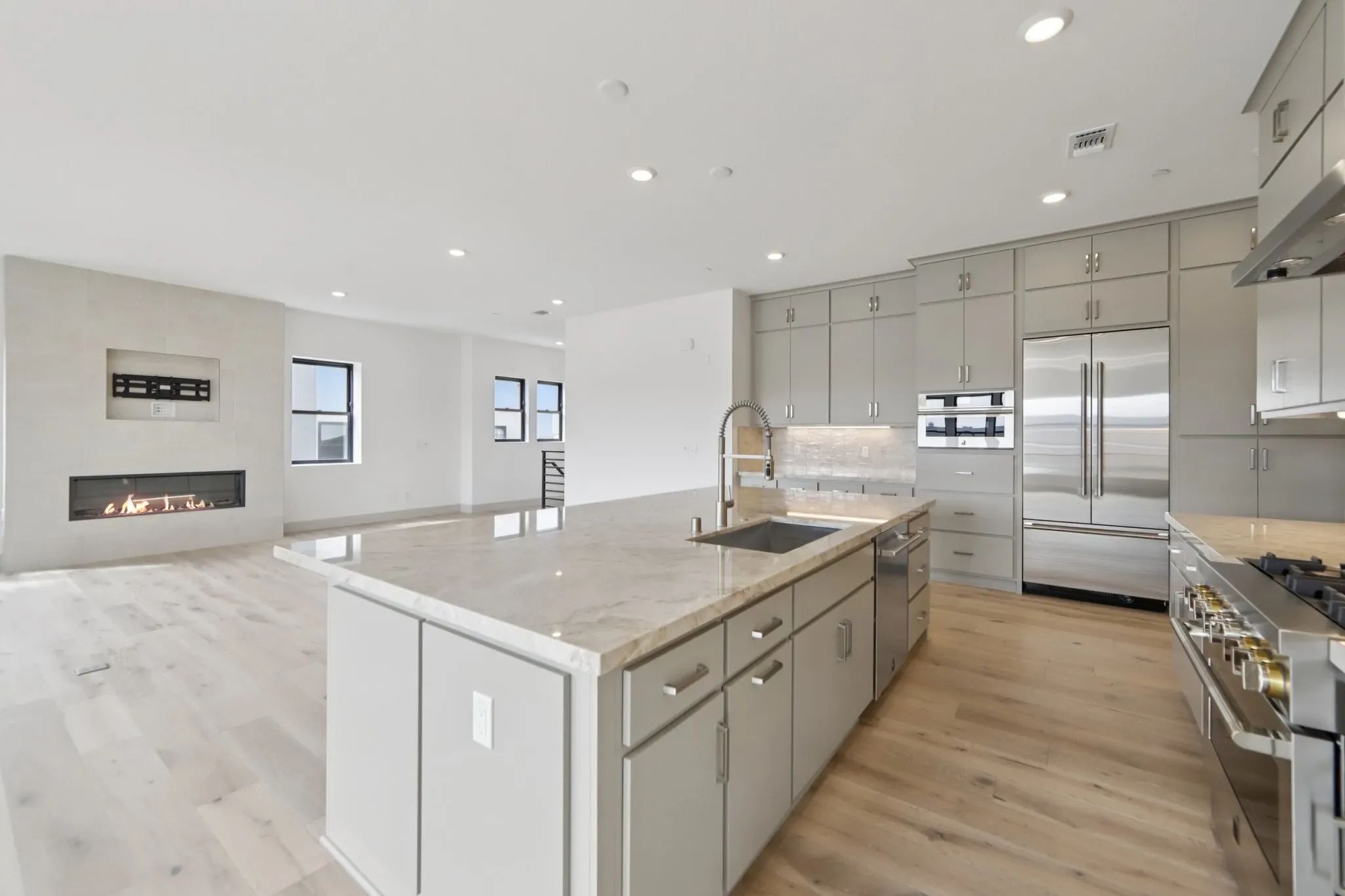 Rooftops Homesite 1001 Kitchen