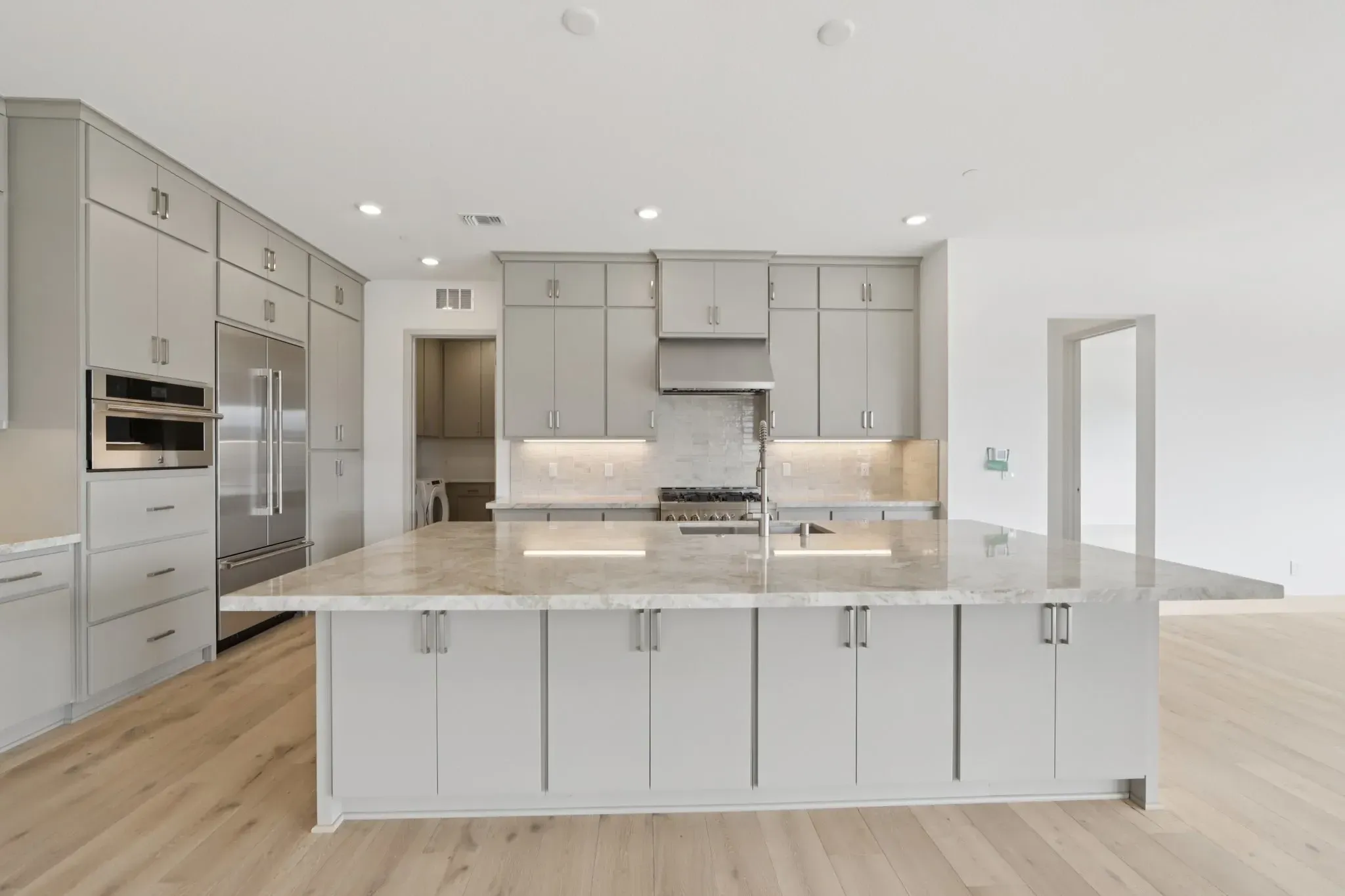 Rooftops Homesite 1001 Kitchen