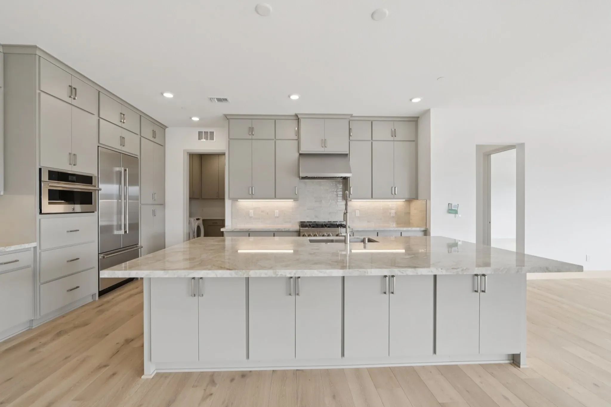 Rooftops Homesite 1001 Kitchen
