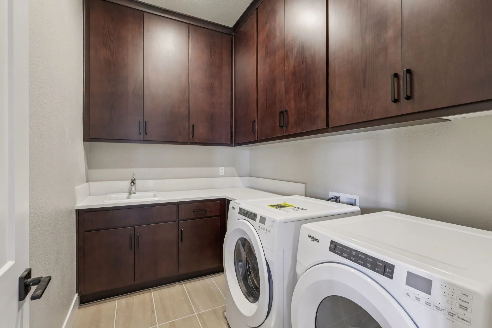 Rooftops Homesite 1304 Laundry