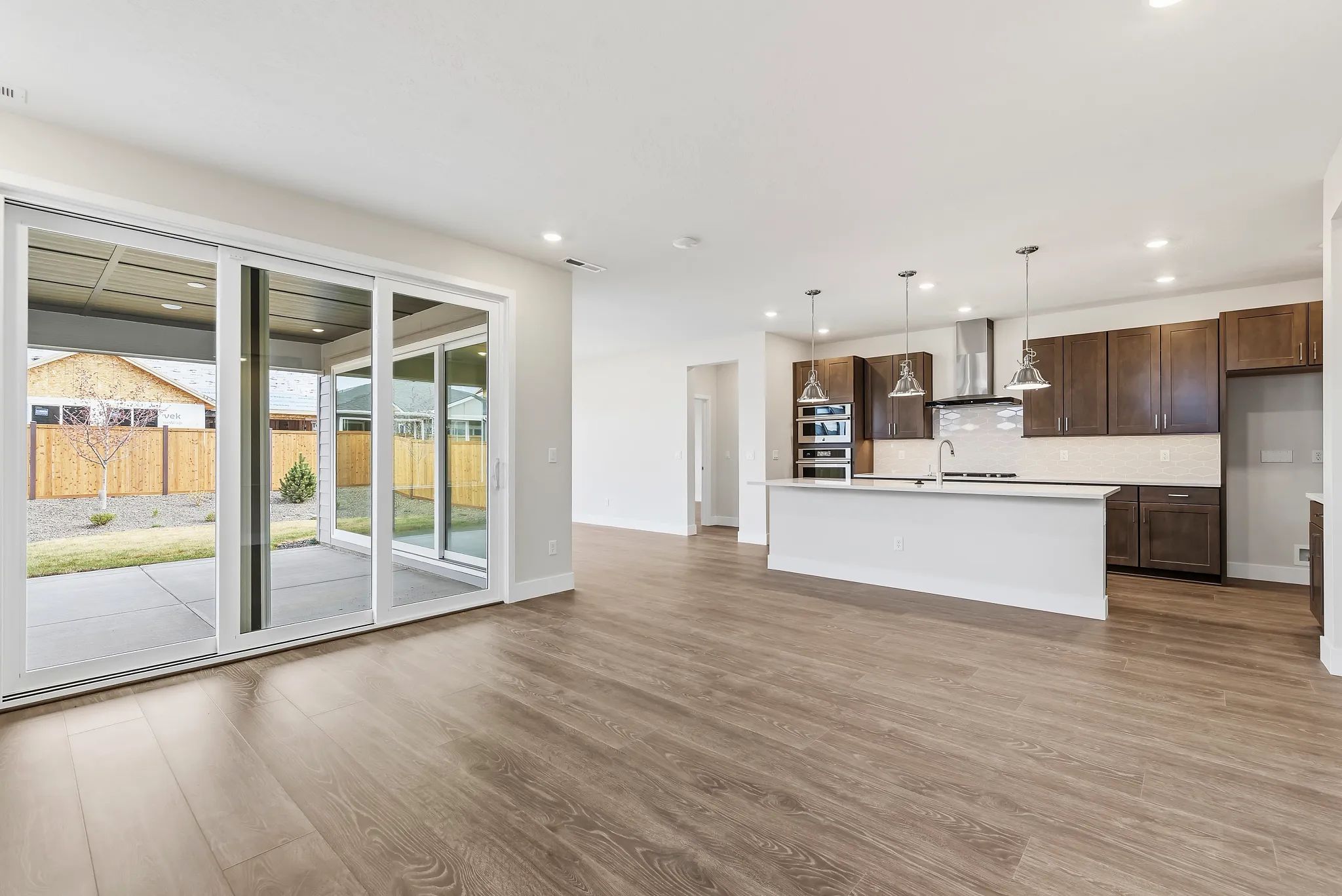 Trilogy Valor HS 527 Great Room Kitchen