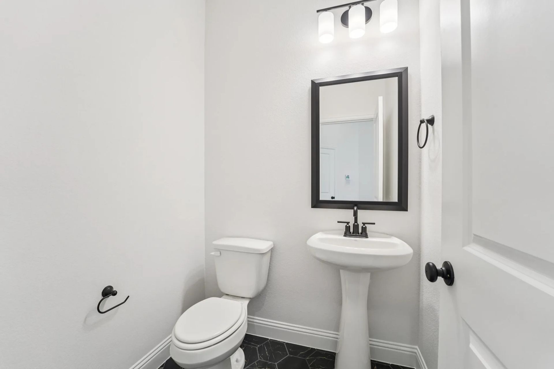 Homesite 0417 Powder Room