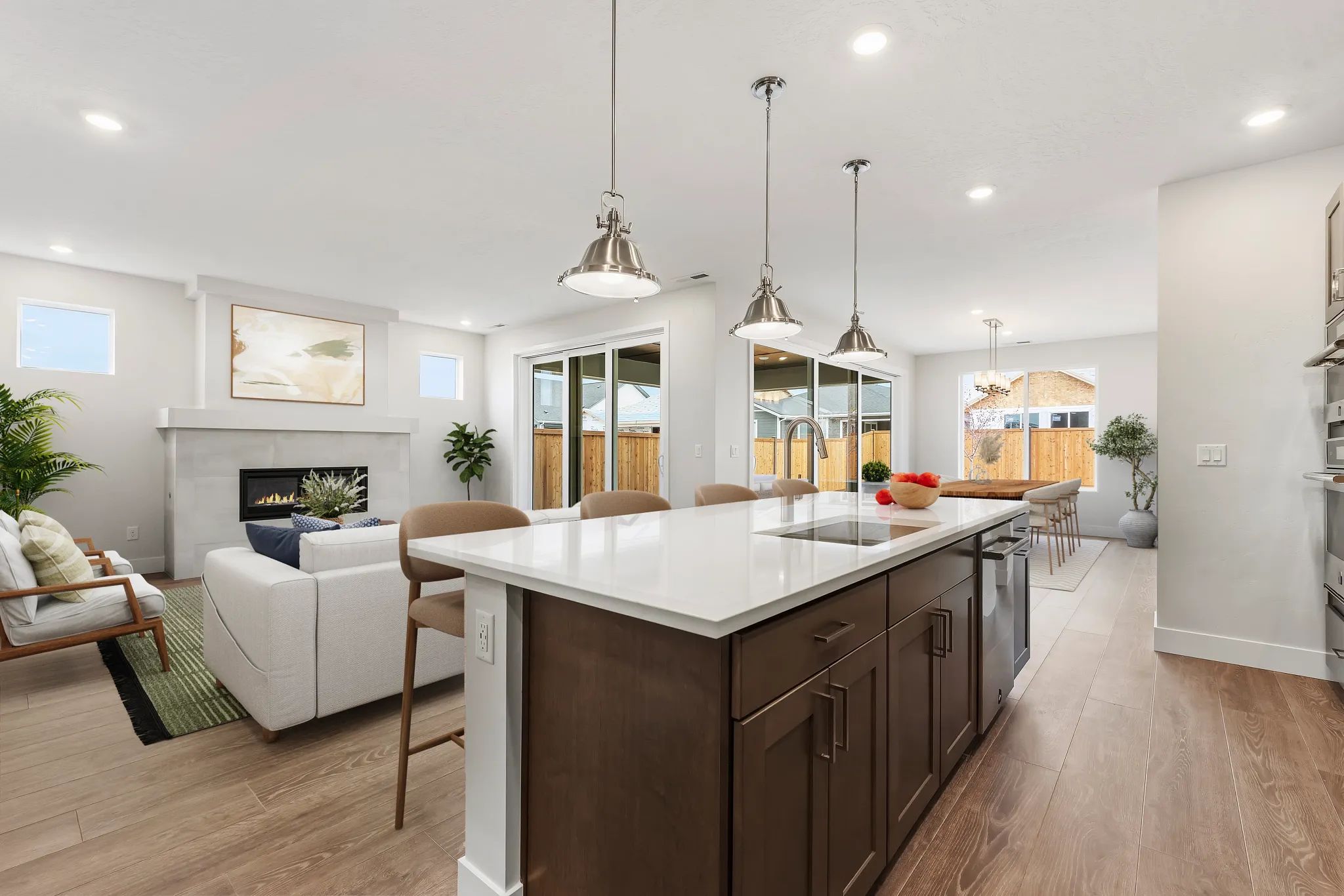 Virtually Staged Valor Reunion HS 527 Kitchen