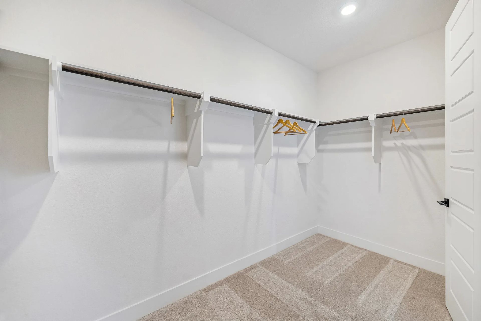 Plan 4069 Closet - Staged
