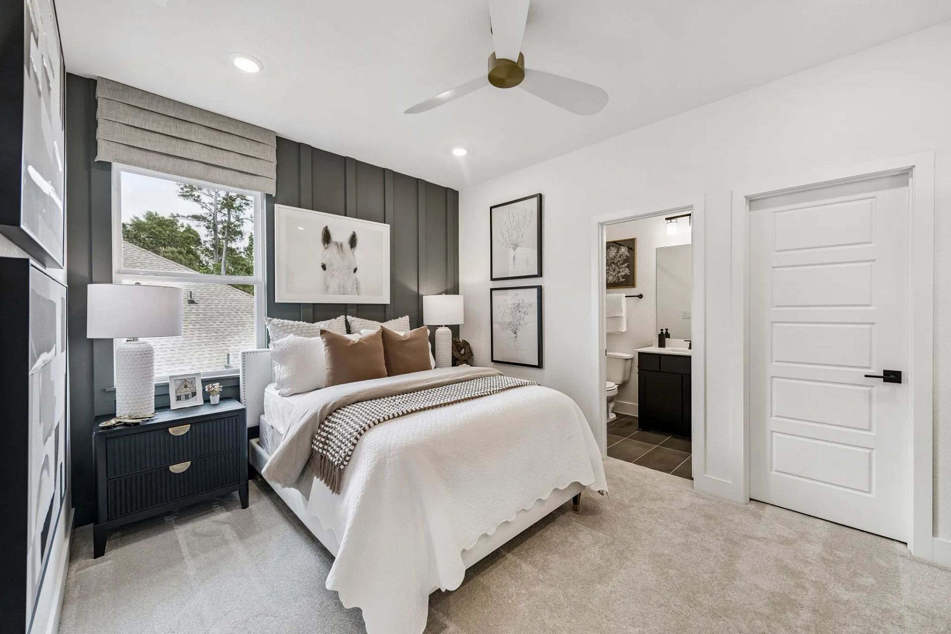 Plan 4069 Bed 3 - Staged
