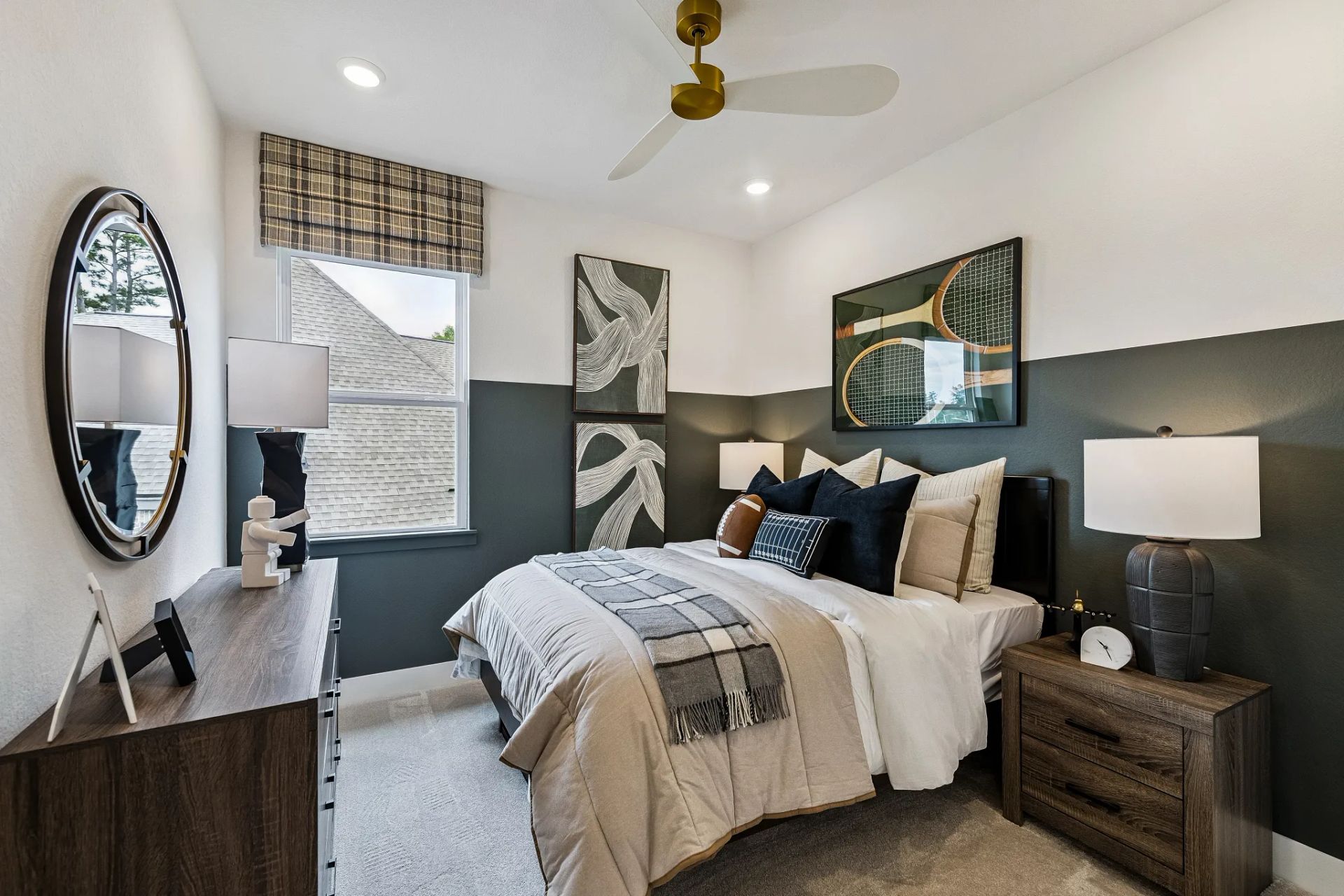 Plan 4069 Bed 4 - Staged