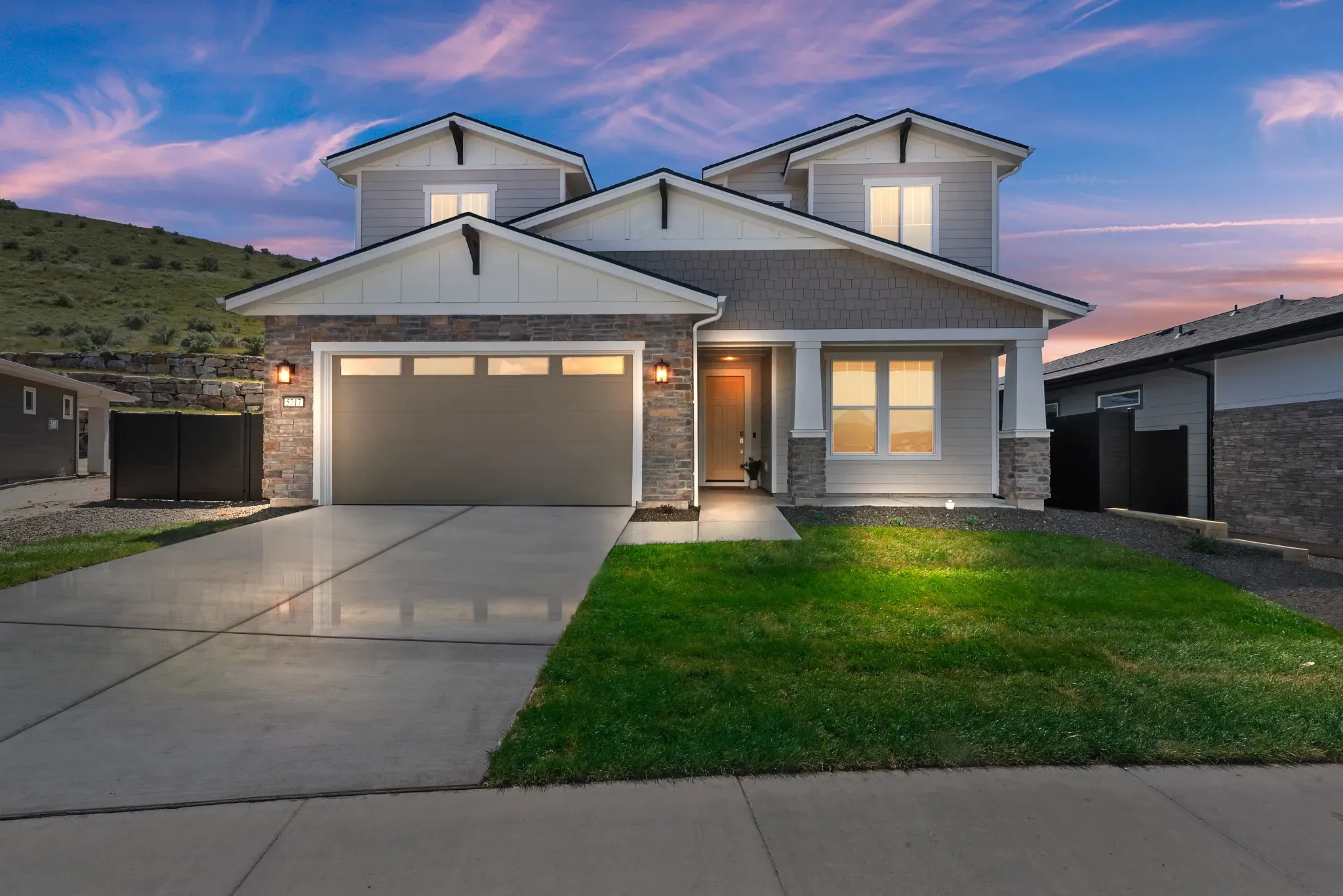 Valnova Symphony HS 1127 Exterior Dusk