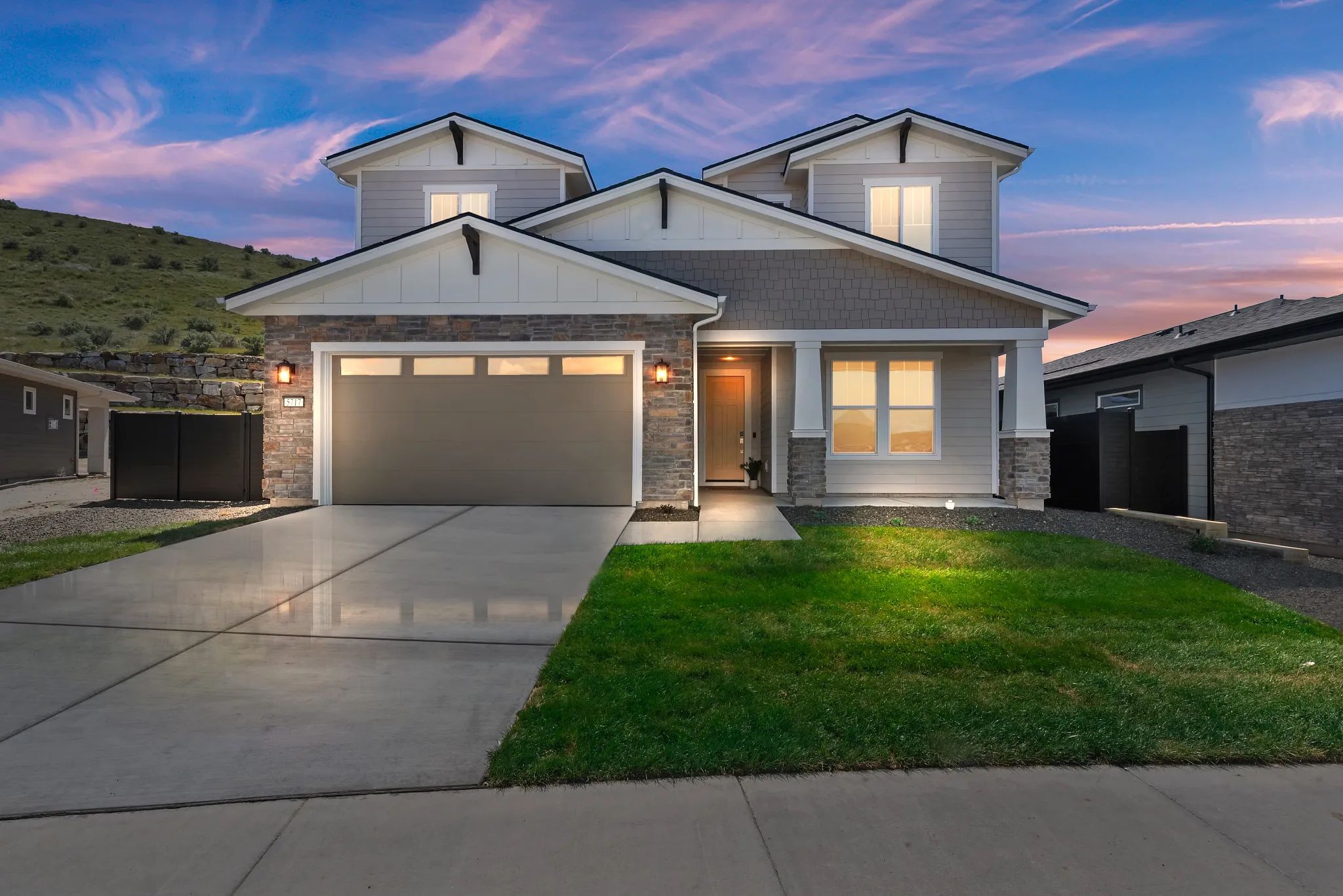 Valnova Symphony HS 1127 Exterior Dusk