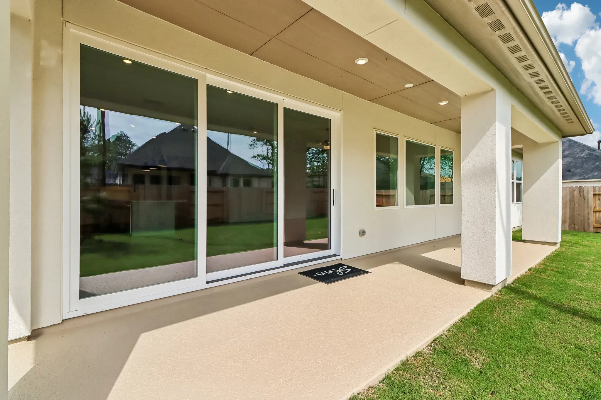 Homesite 2403 Outdoor Living