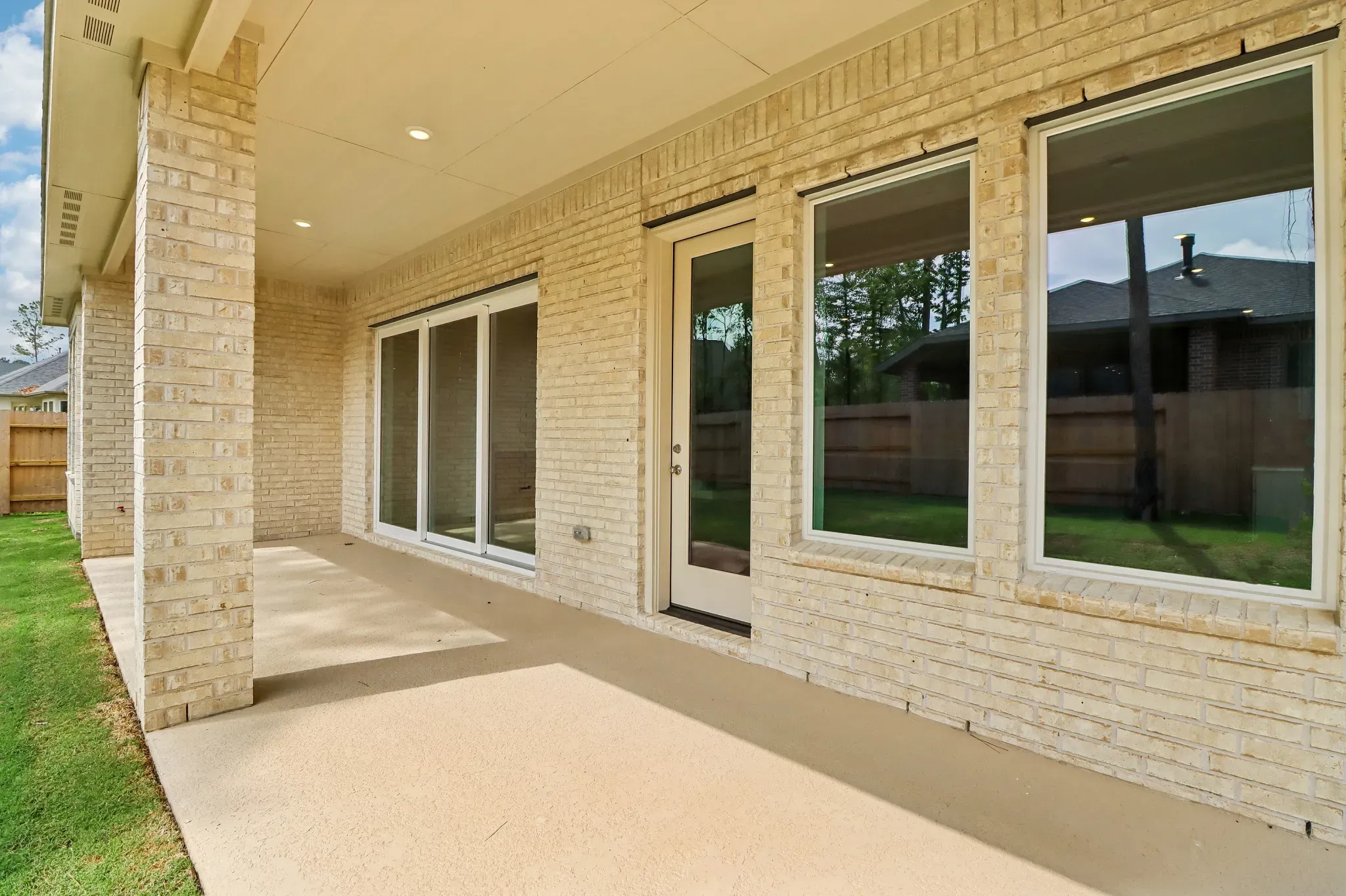Homesite 2405 Outdoor Living