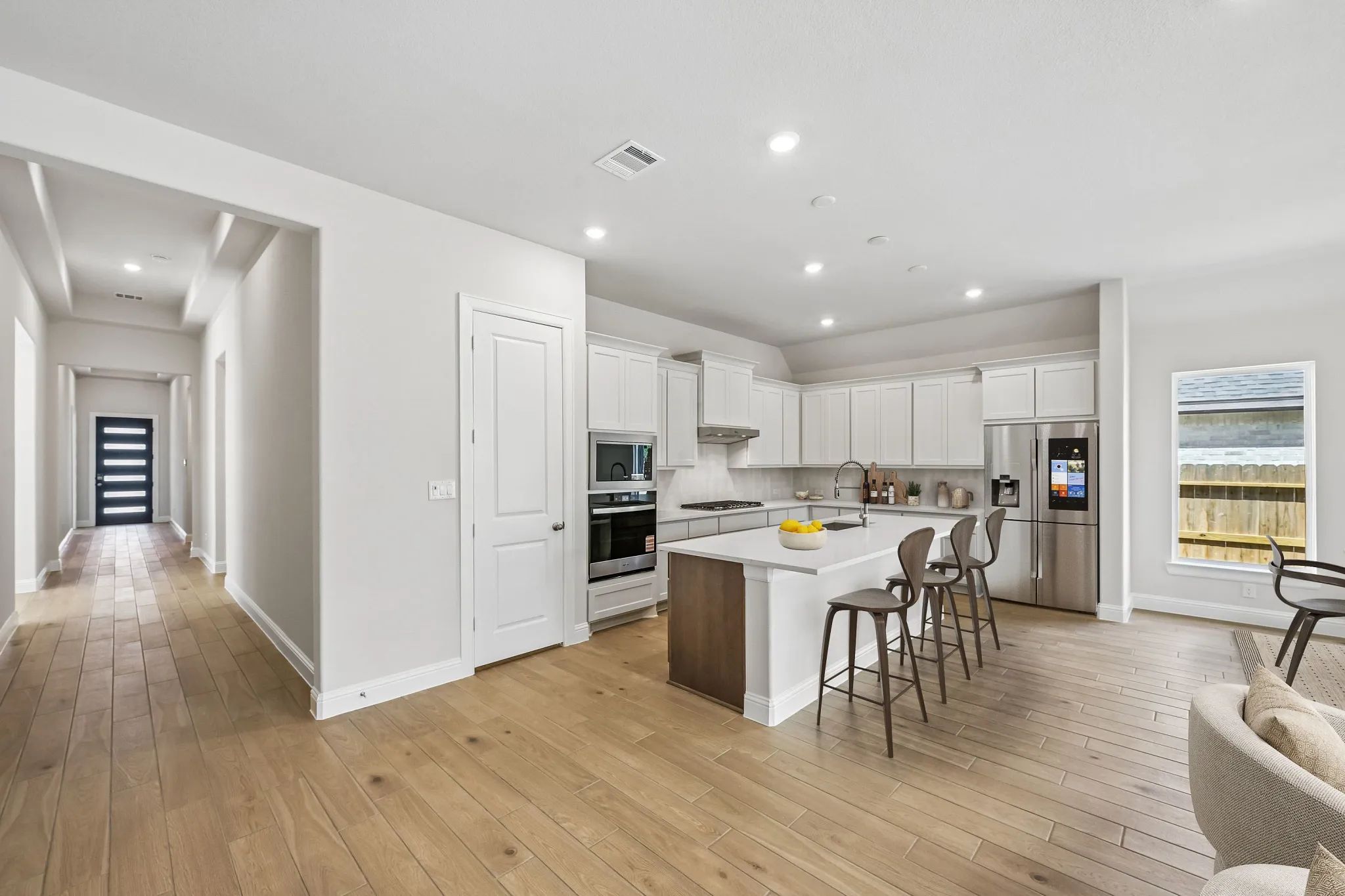 Plan 4046 Kitchen - Staged