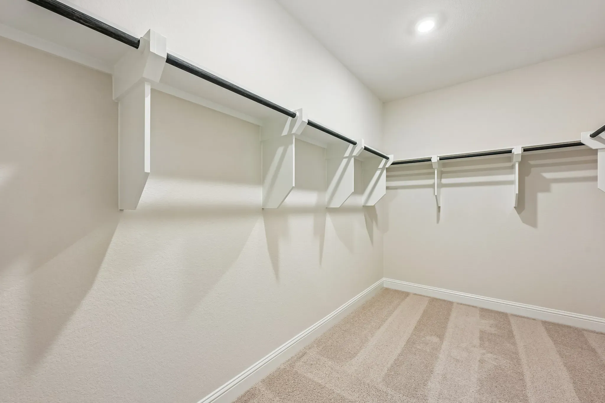 Plan 4046 Closet