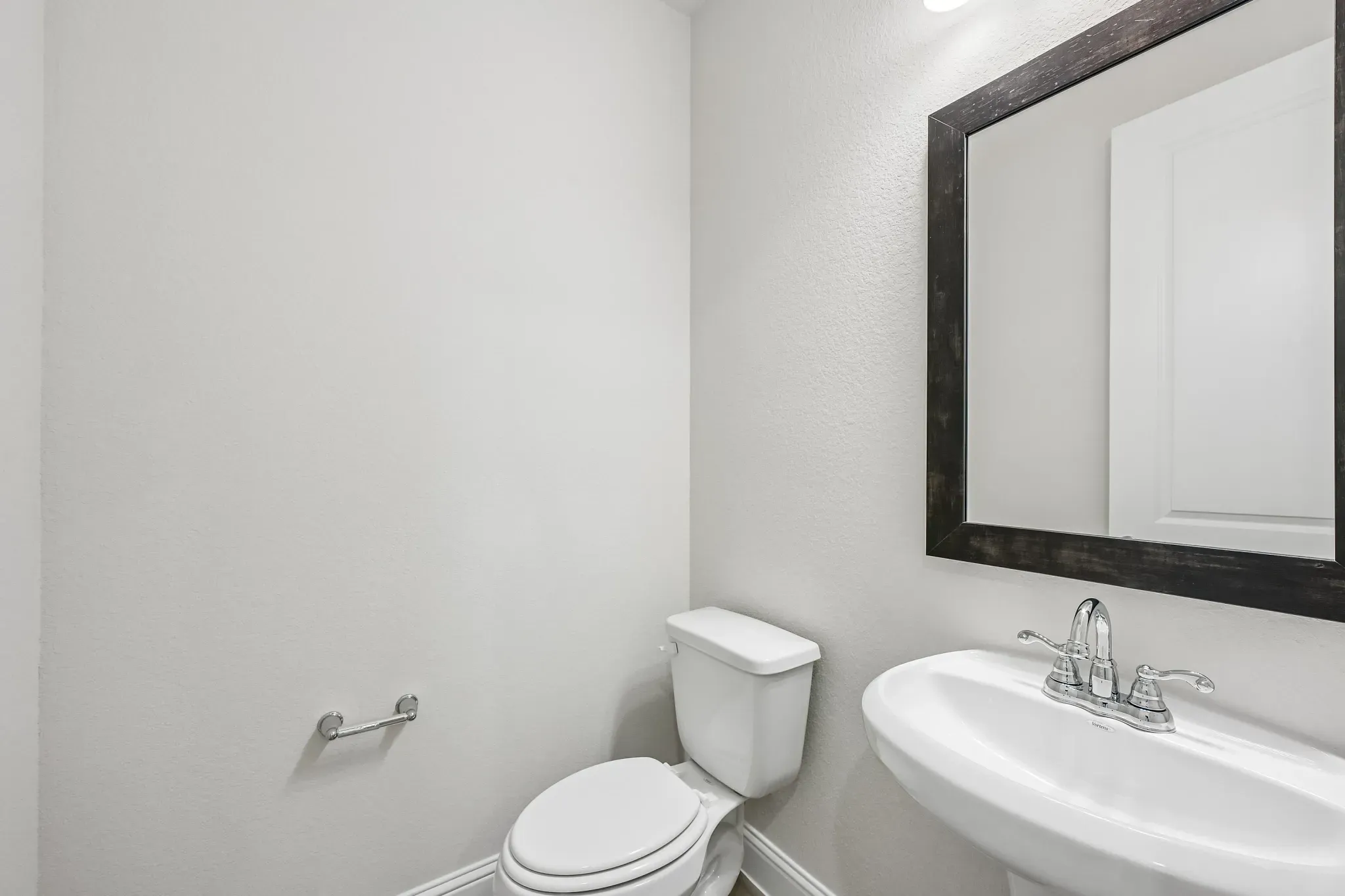 Plan 4046 Powder Room