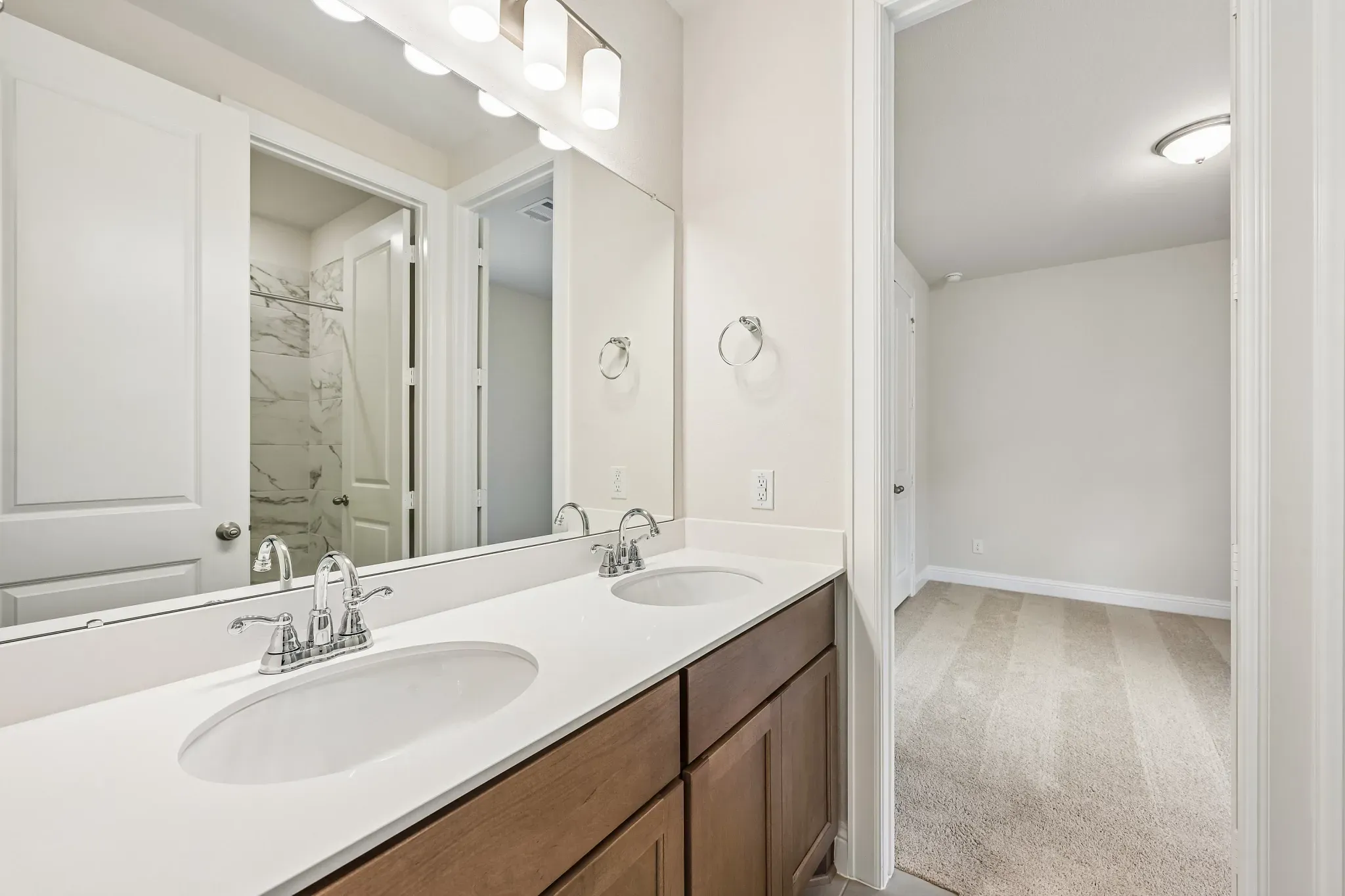 Plan 4046 Bath 3