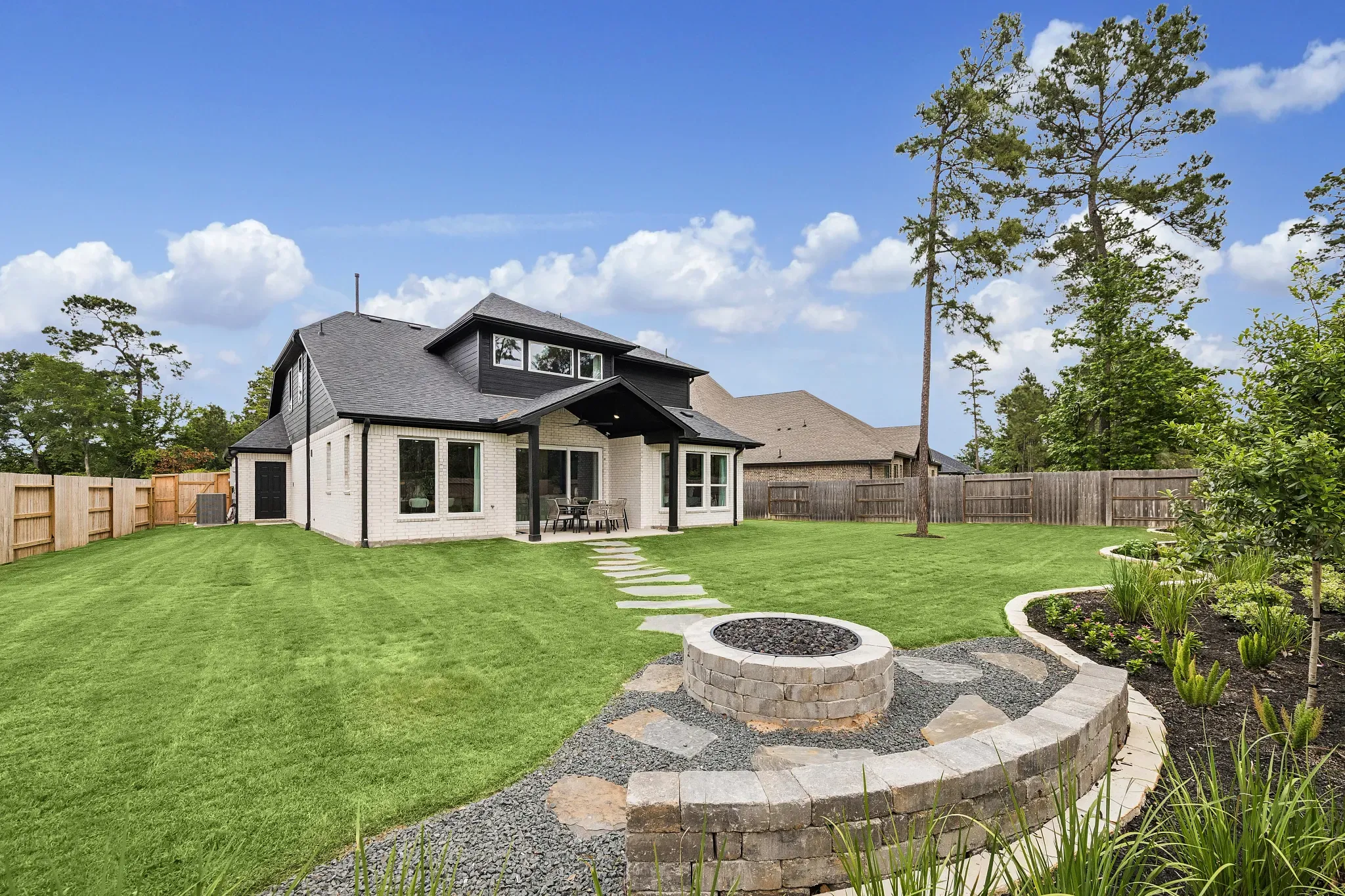 Plan 4069 Model Backyard