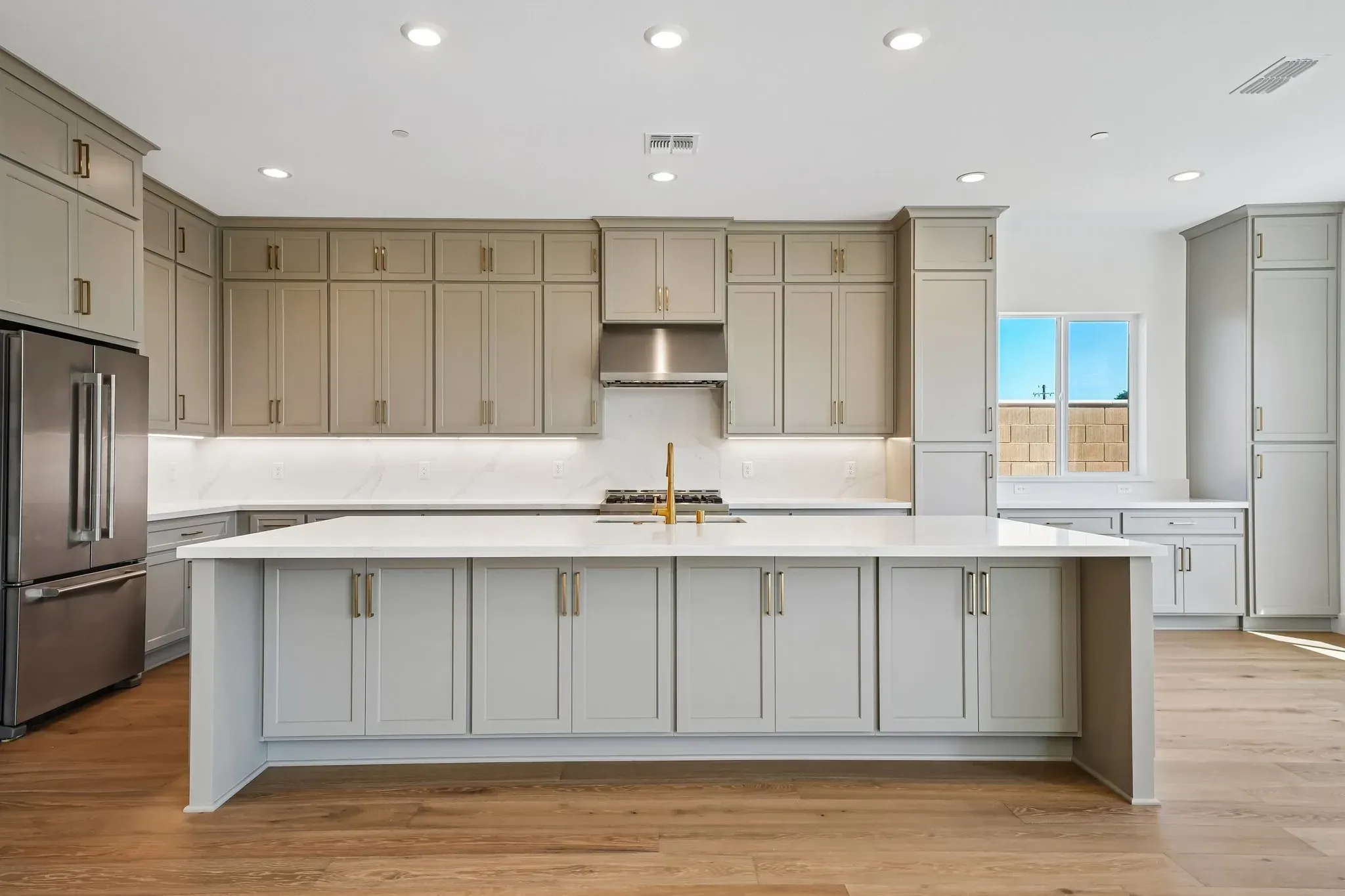 Orchard Grove Homesite 39 Kitchen Island