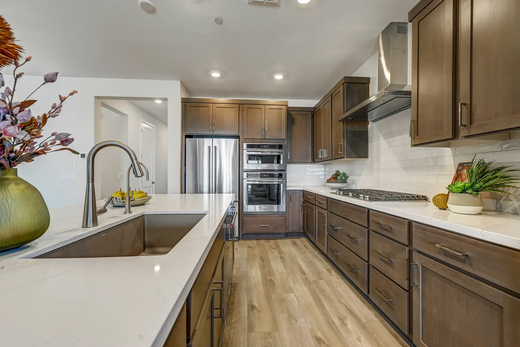 Ridgecrest Flourish HS 79 Kitchen