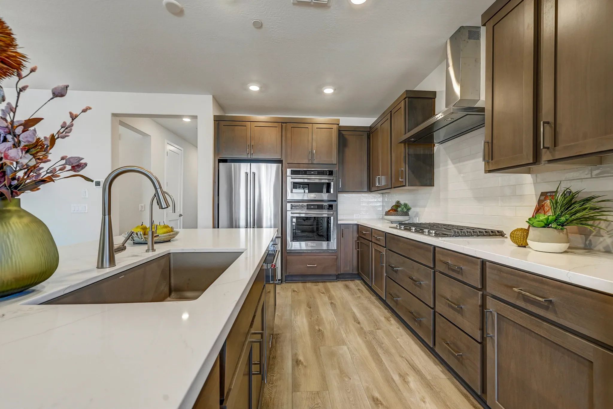 Ridgecrest Flourish HS 79 Kitchen