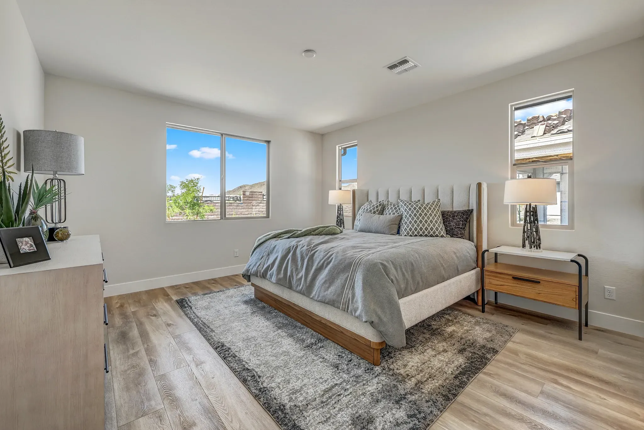 Ridgecrest Flourish HS 79 Primary Bed