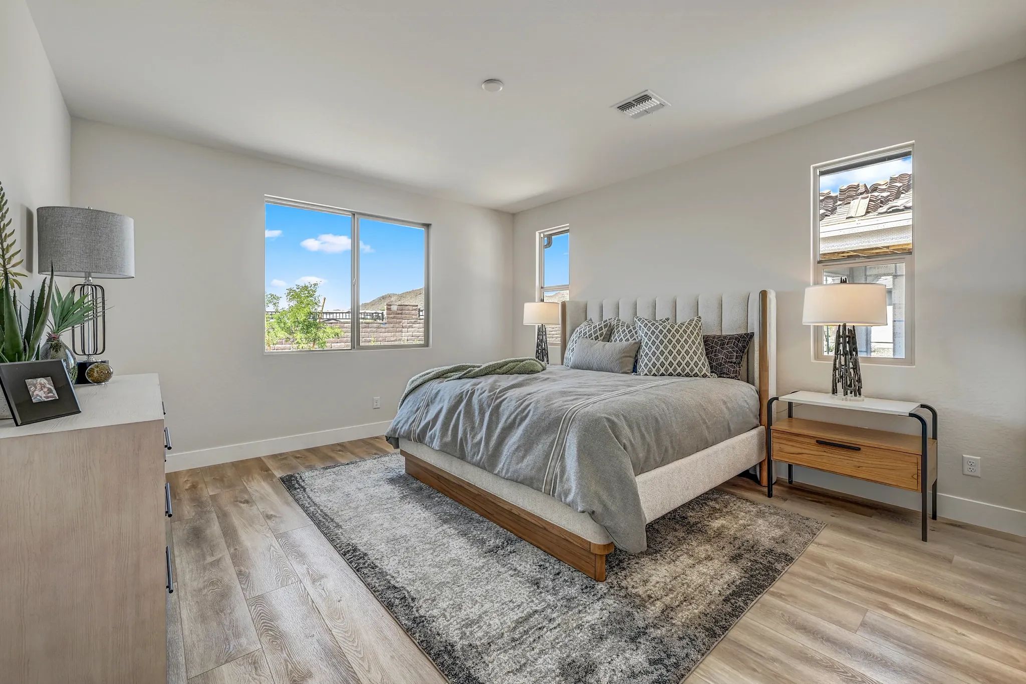 Ridgecrest Flourish HS 79 Primary Bed