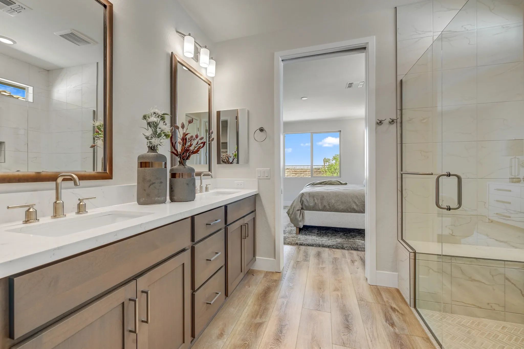 Ridgecrest Flourish HS 79 Primary Bath