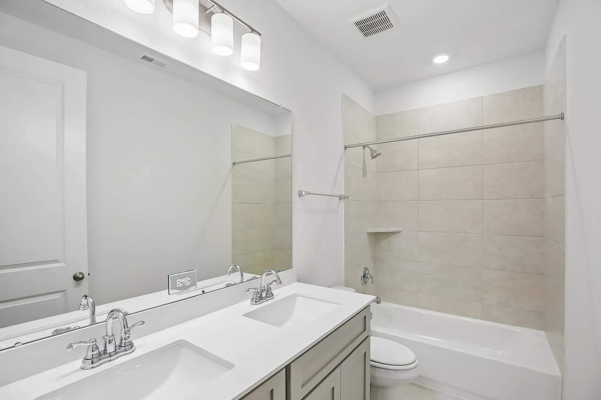 Homesite 1304 Bath 2