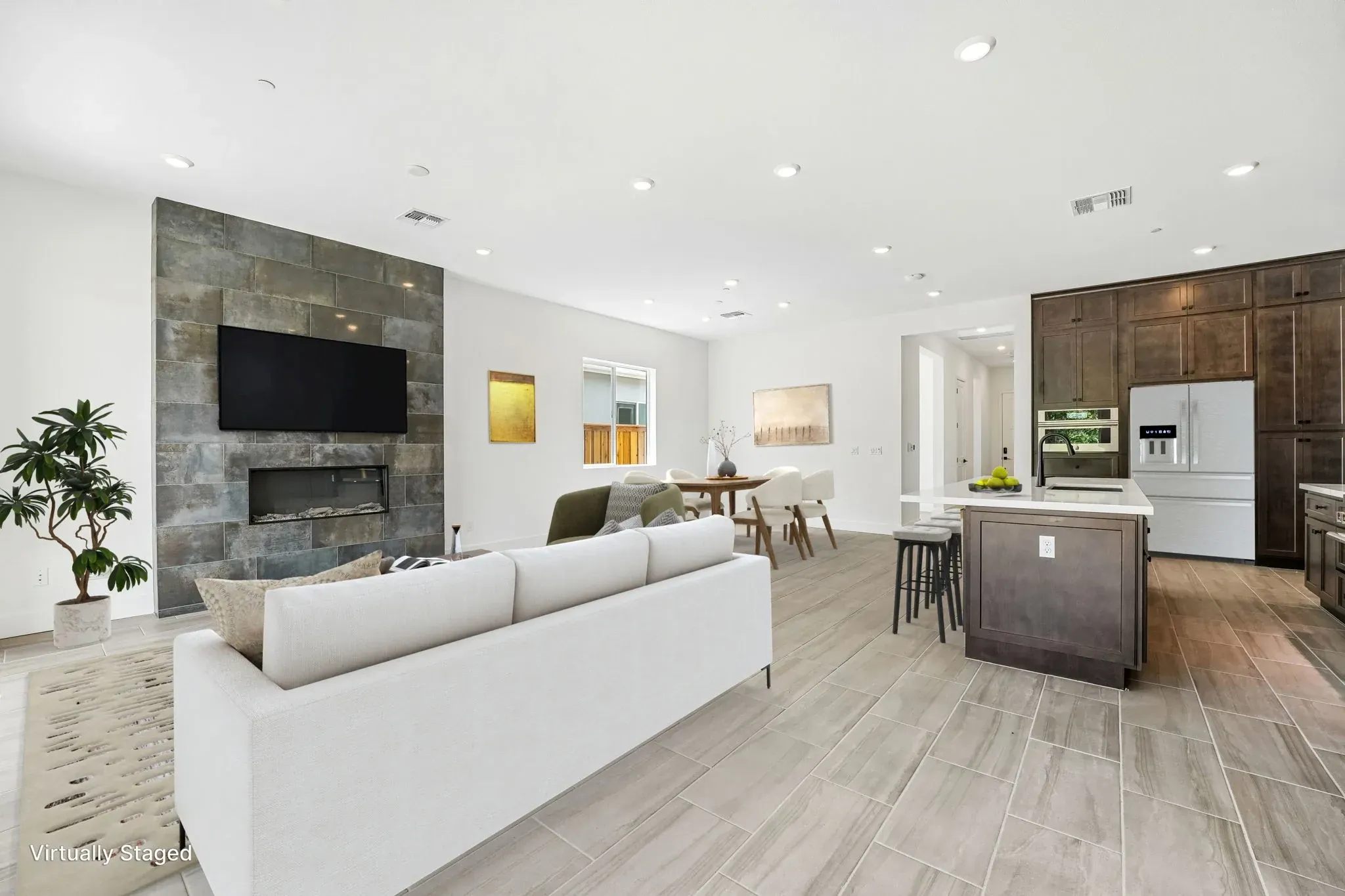 The Meadows Homesite 10 Great Room Virtually Stage