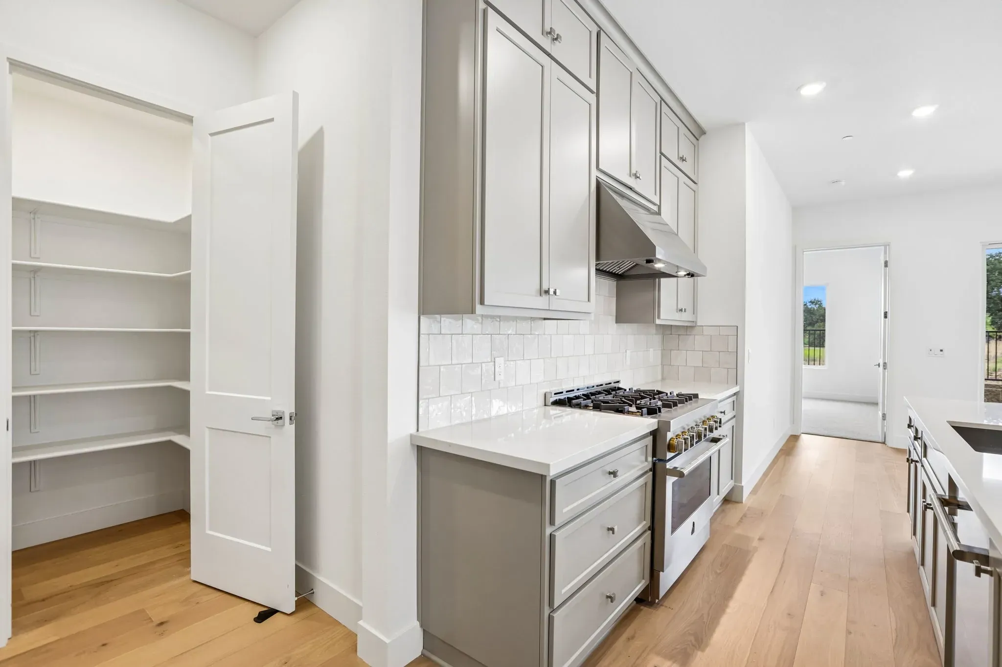The Meadows Homesite 8 Kitchen & Pantry