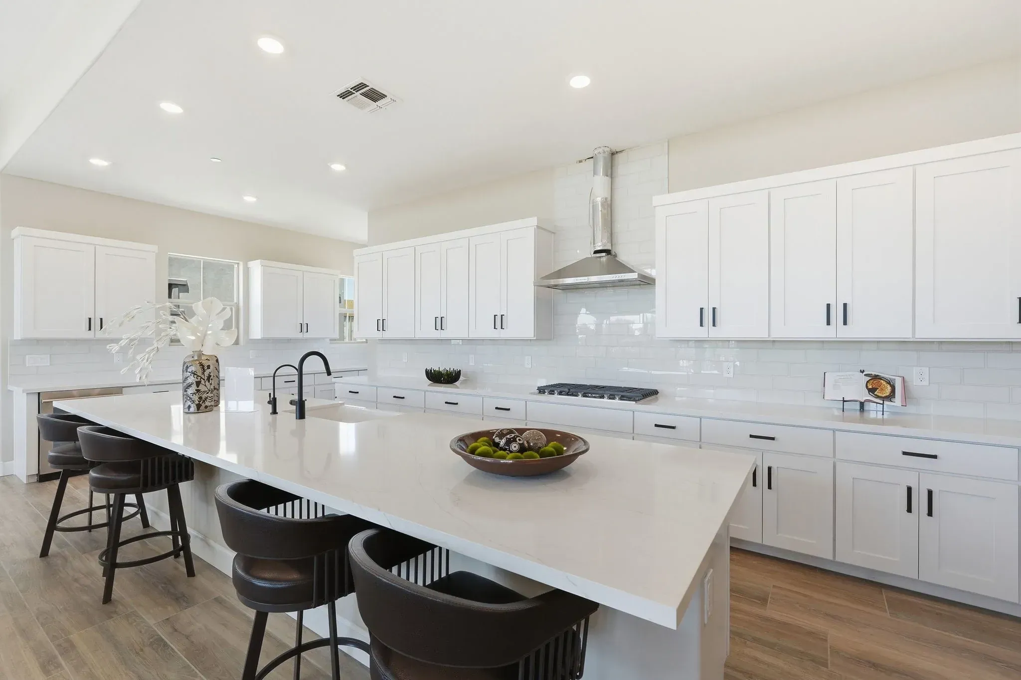 Encanterra Crescendo HS 2524 Kitchen