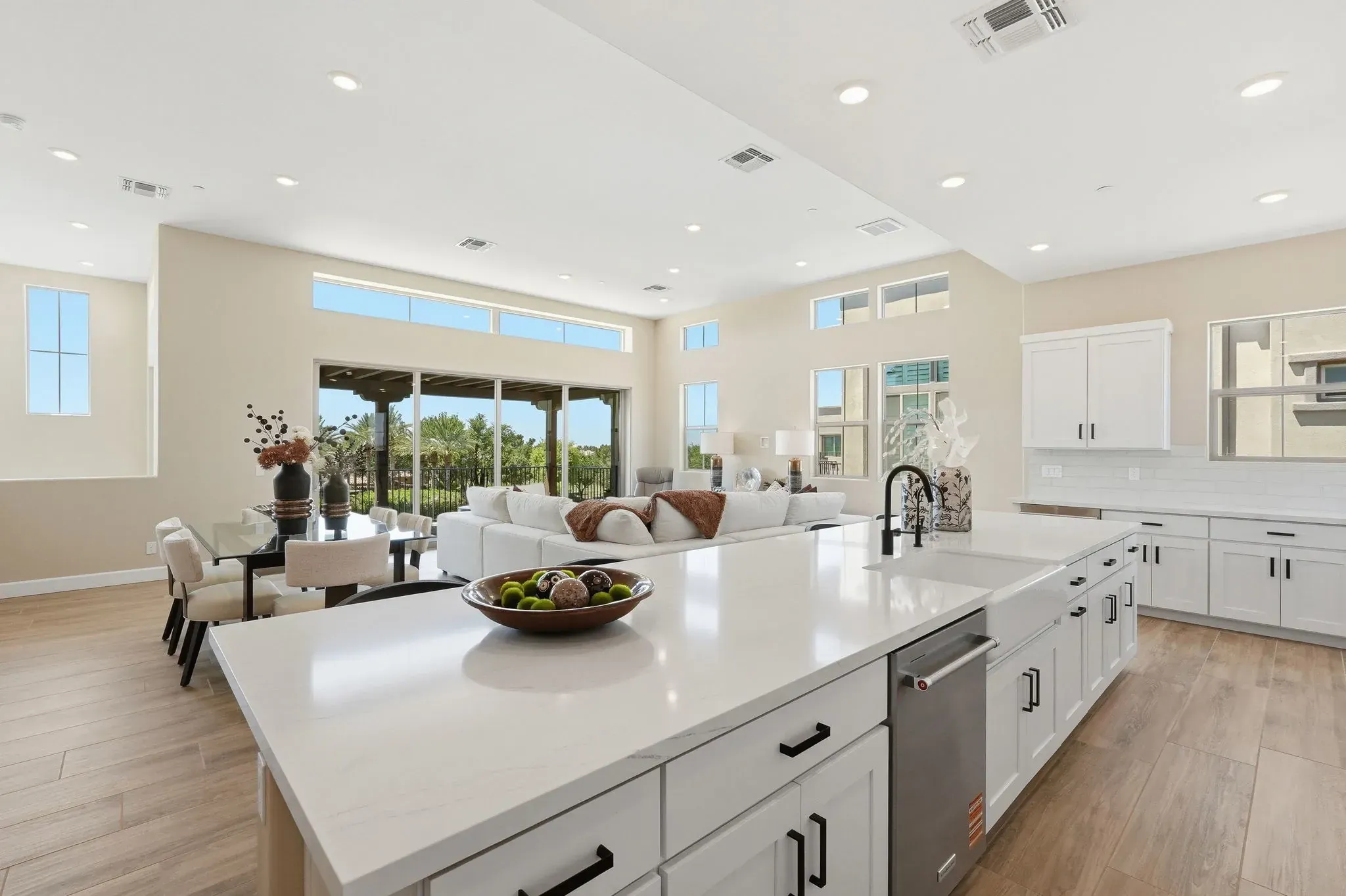 Encanterra Crescendo HS 2524 Kitchen