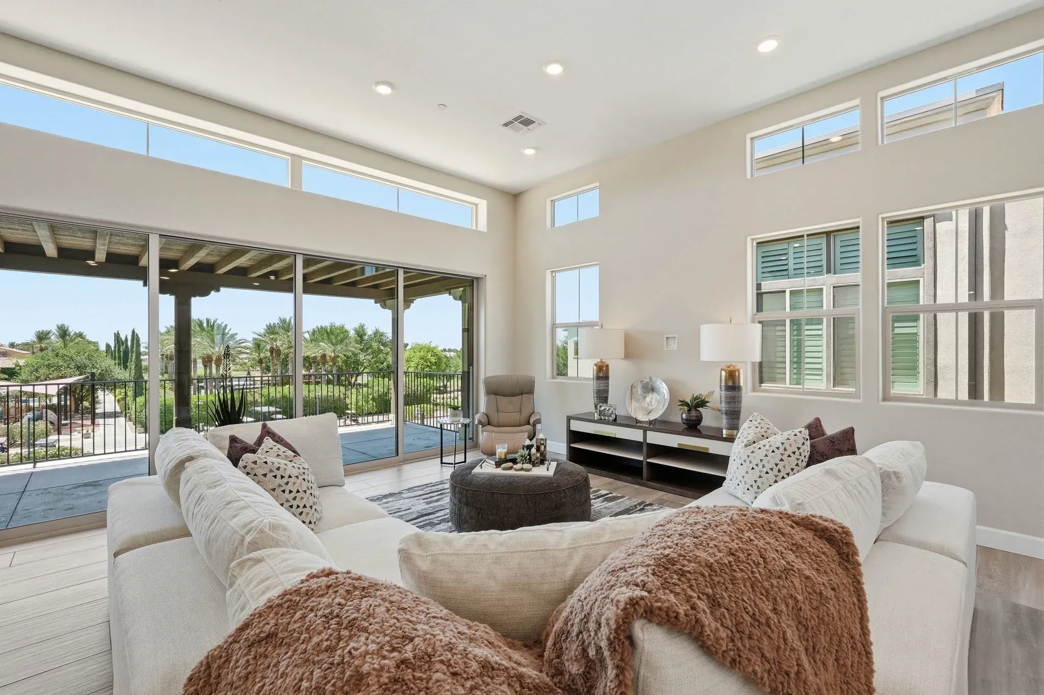 Encanterra Crescendo HS 2524 Great Room