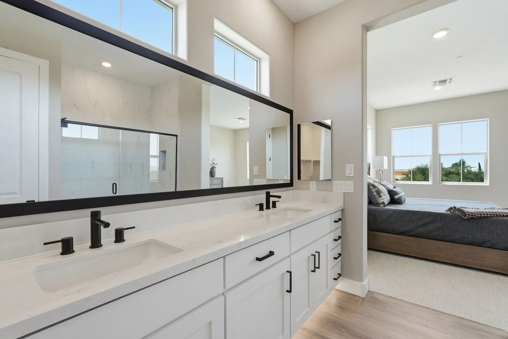 Encanterra Crescendo HS 2524 Primary Bath