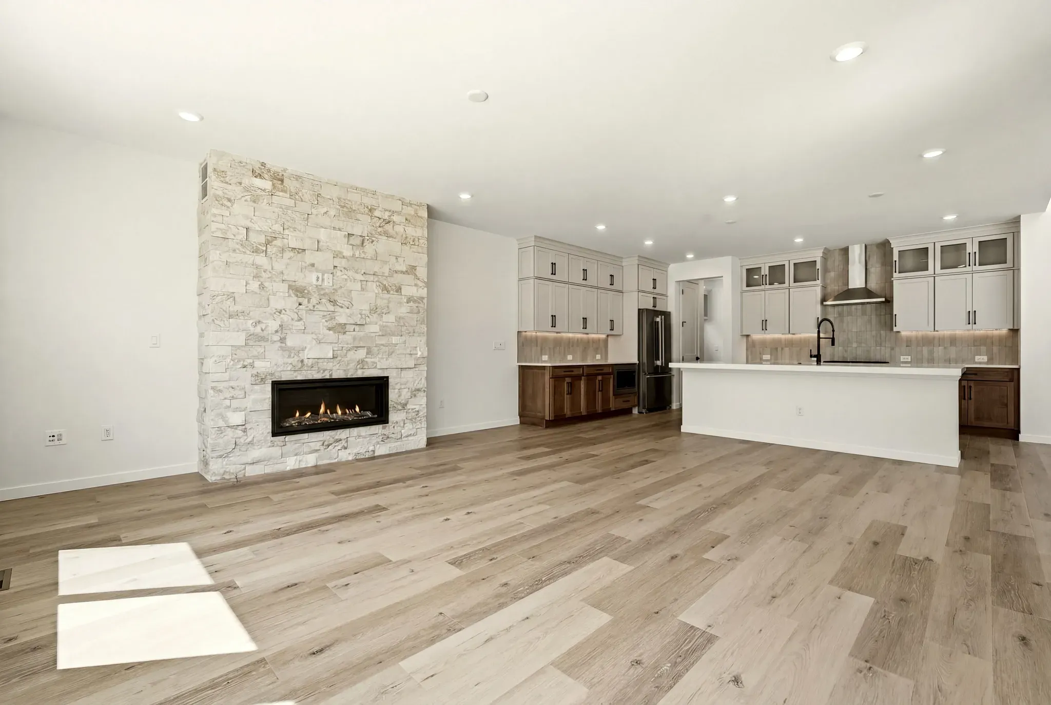Homesite 9 Great Room + Kitchen