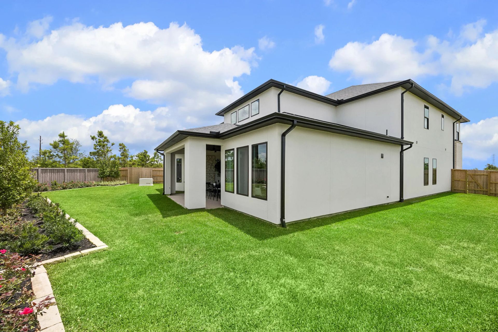 Plan 5058 Backyard - Staged